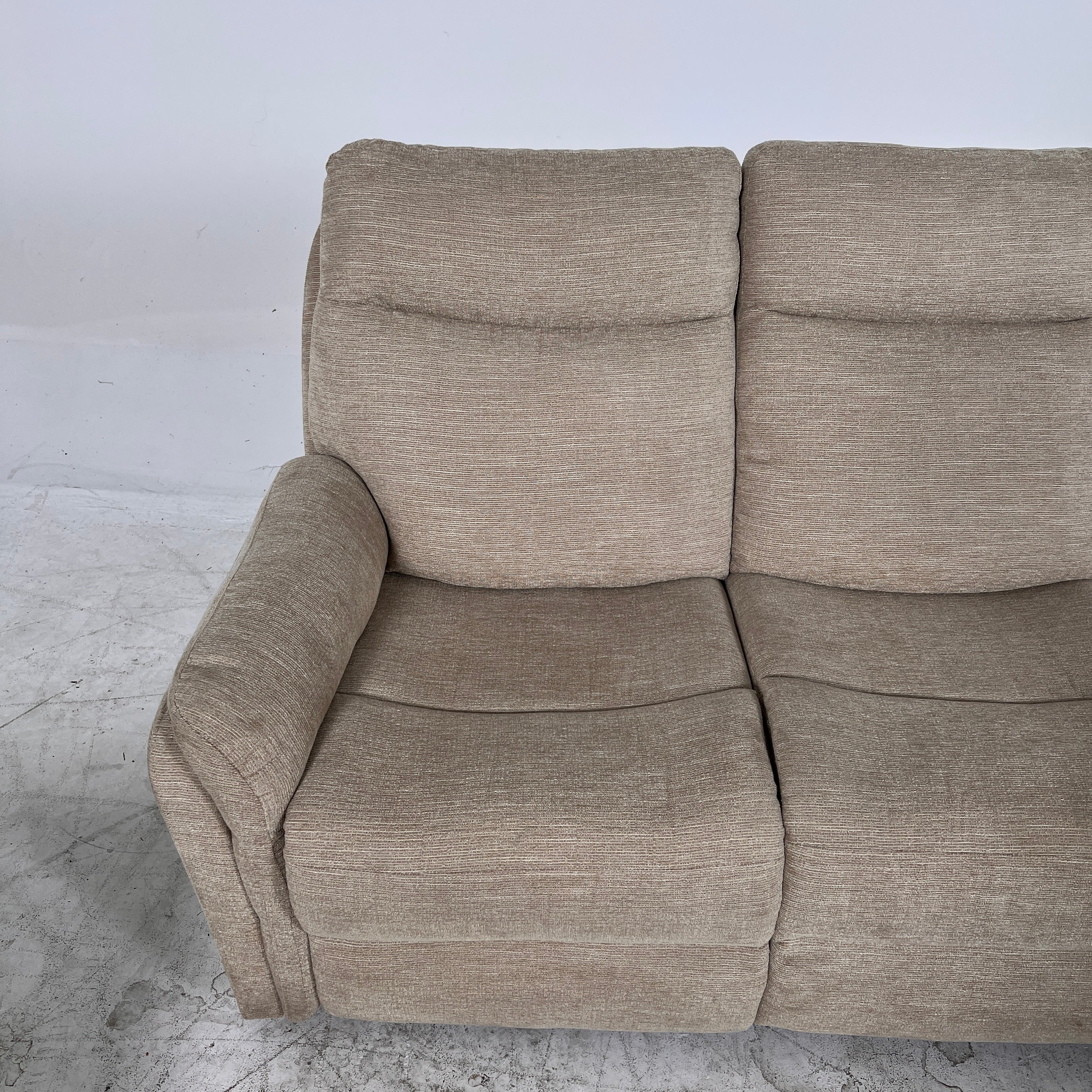 Manual recliner couch set from the brick. 3+1 sofa and armchair. Delivery available