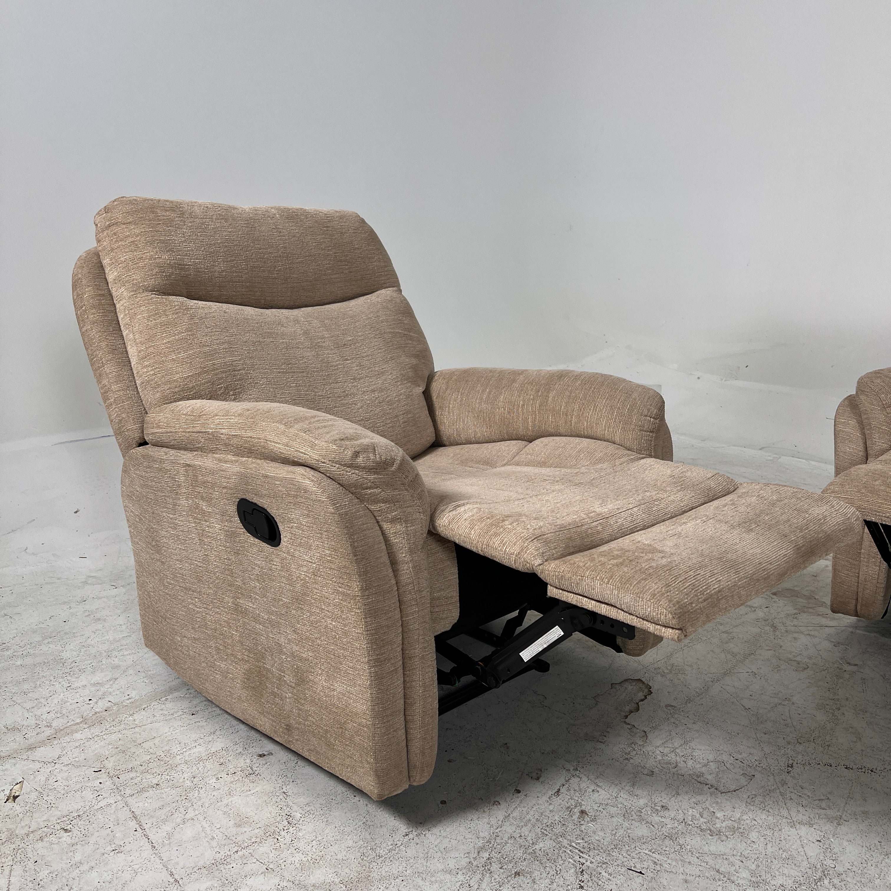 Manual recliner couch set from the brick. 3+1 sofa and armchair. Delivery available