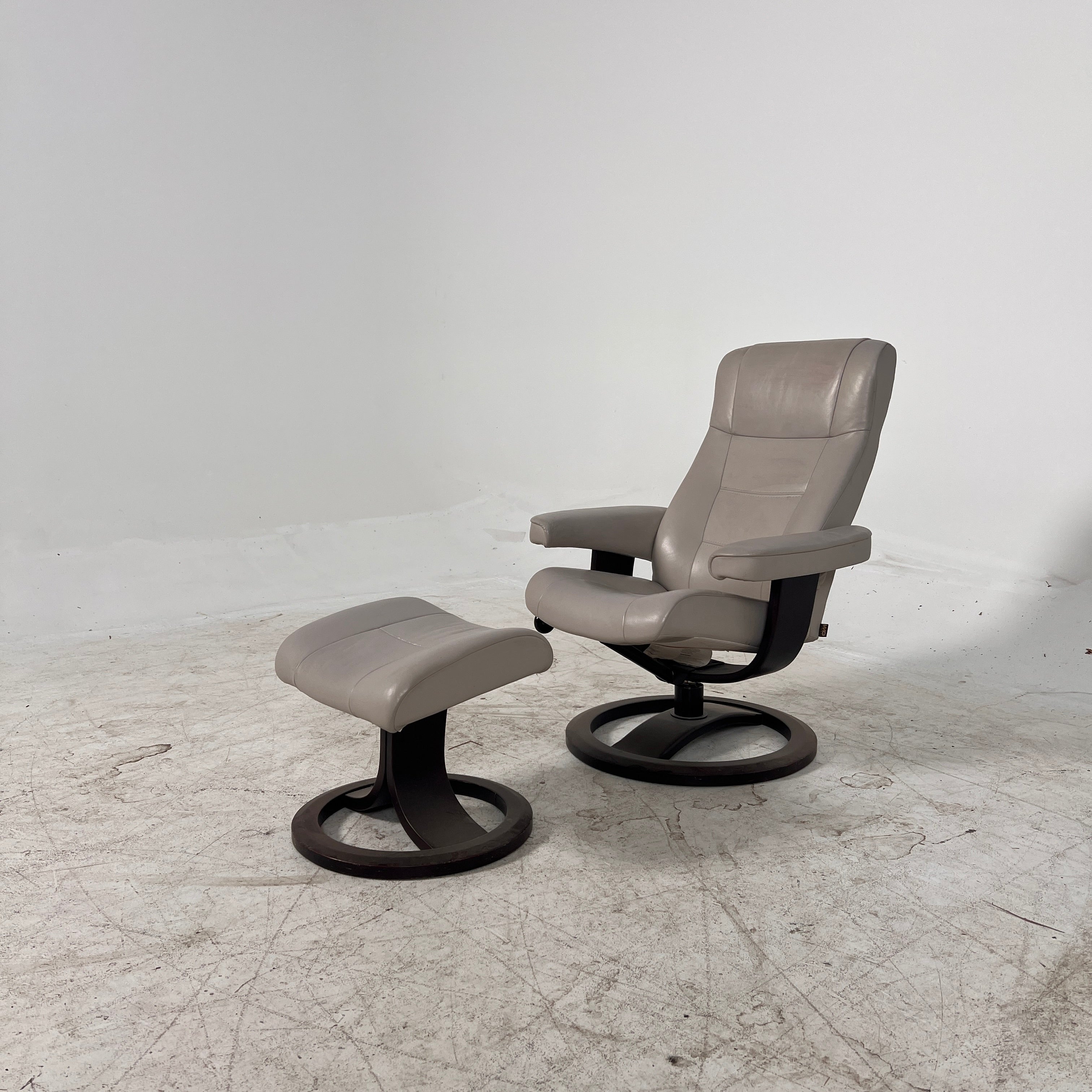 IMG leather recliner chair and ottoman. Reclining armchair. Delivery available