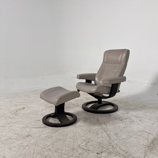 IMG leather recliner chair and ottoman. Reclining armchair. Delivery available