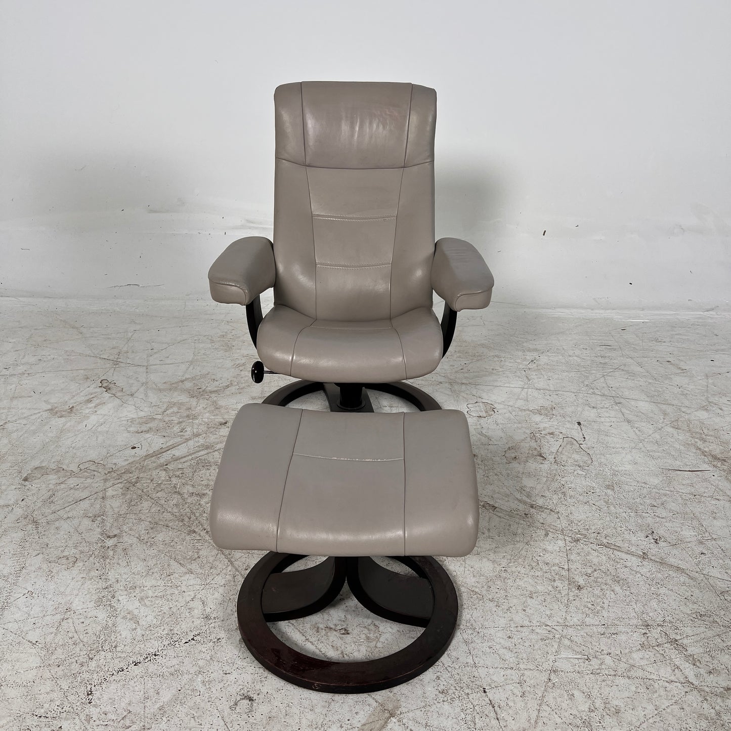 IMG leather recliner chair and ottoman. Reclining armchair. Delivery available
