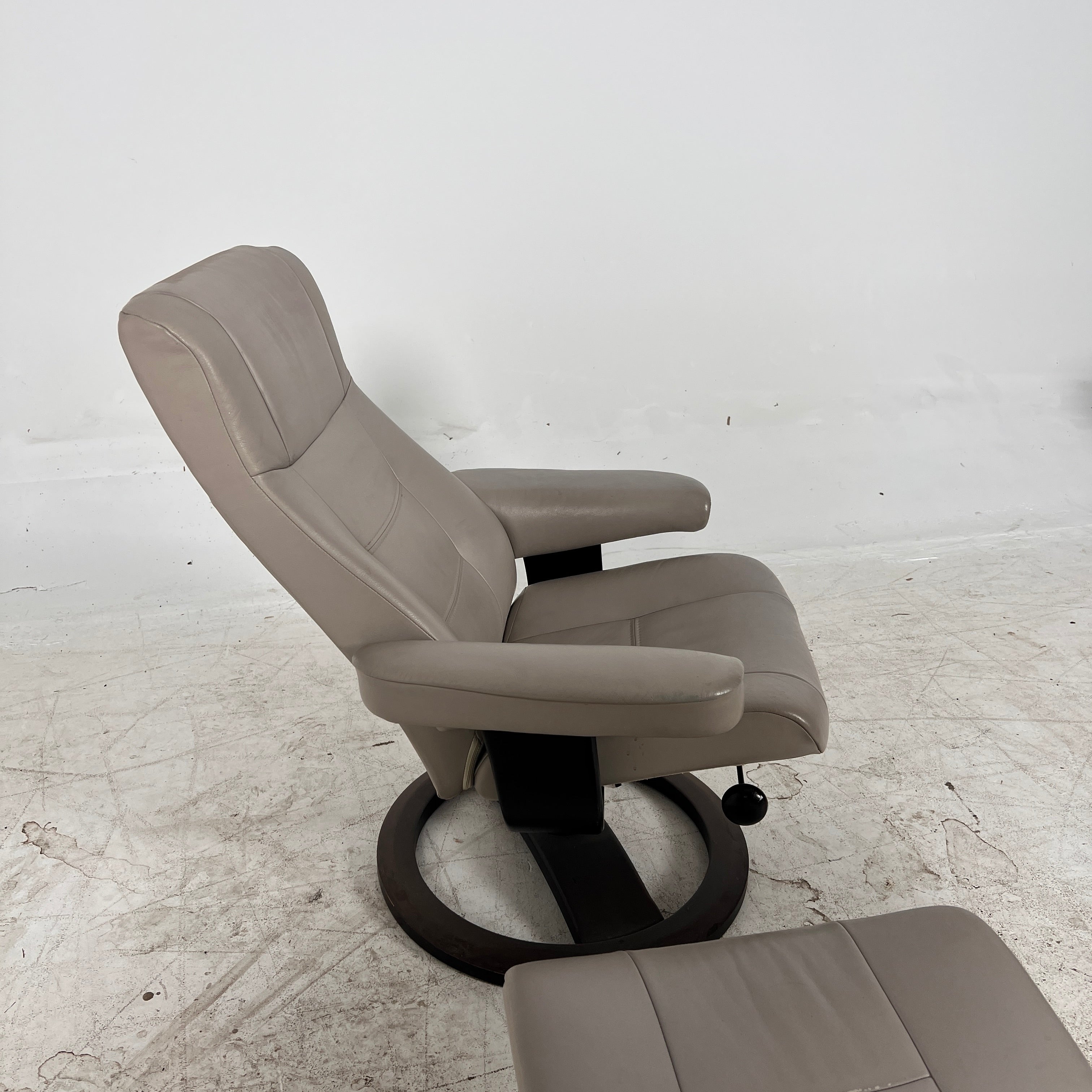 IMG leather recliner chair and ottoman. Reclining armchair. Delivery available