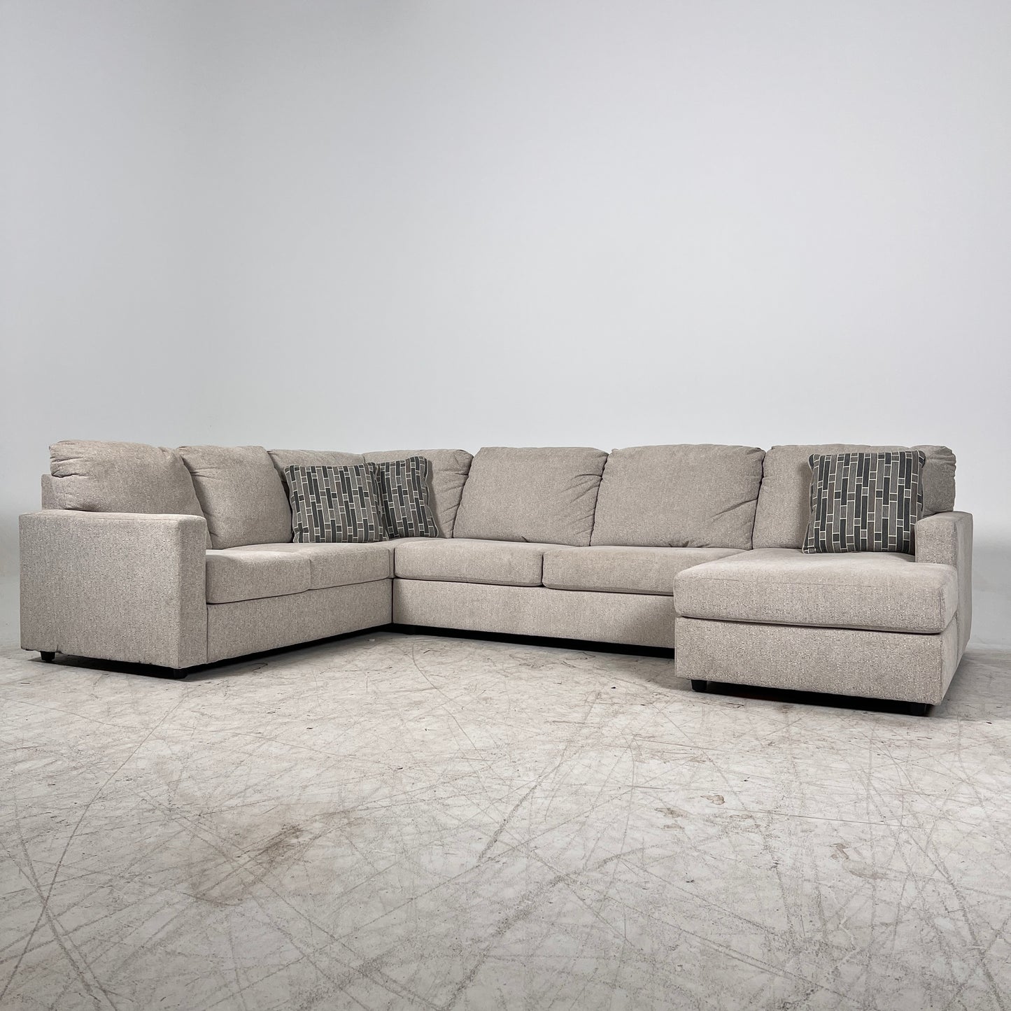 Large U shaped sectional. Large 3 piece Sofa couch. Delivery avilable