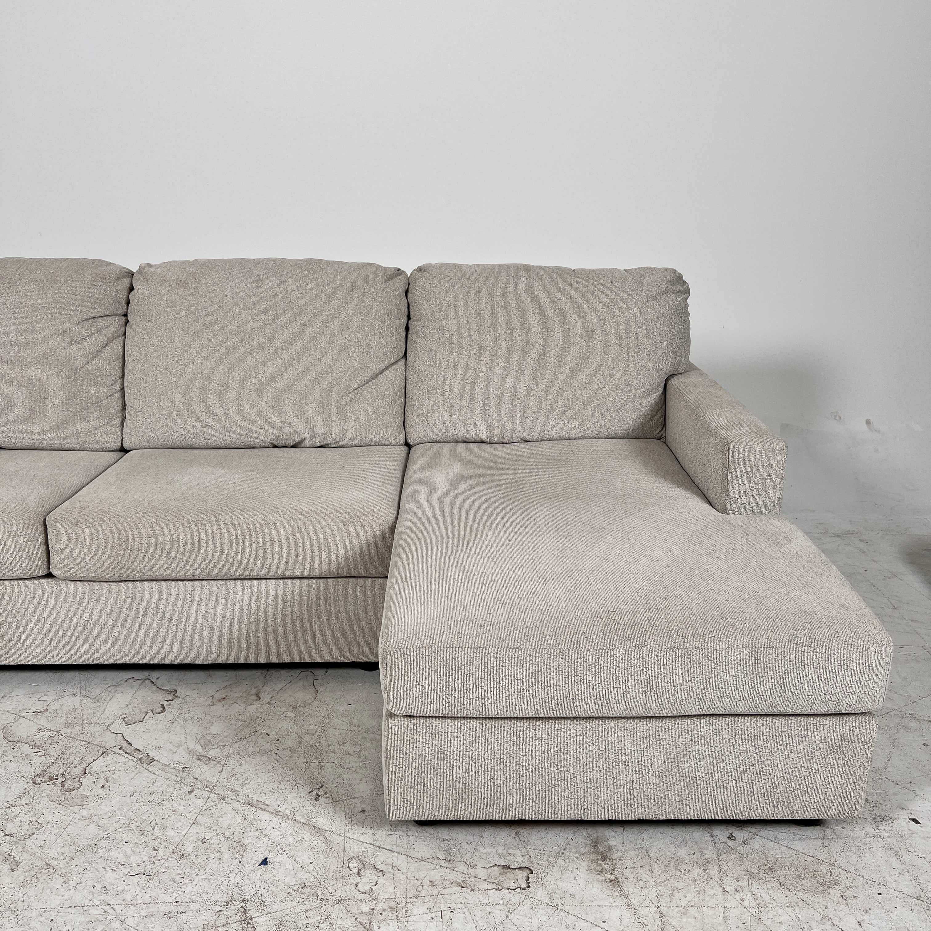 Large U shaped sectional. Large 3 piece Sofa couch. Delivery avilable
