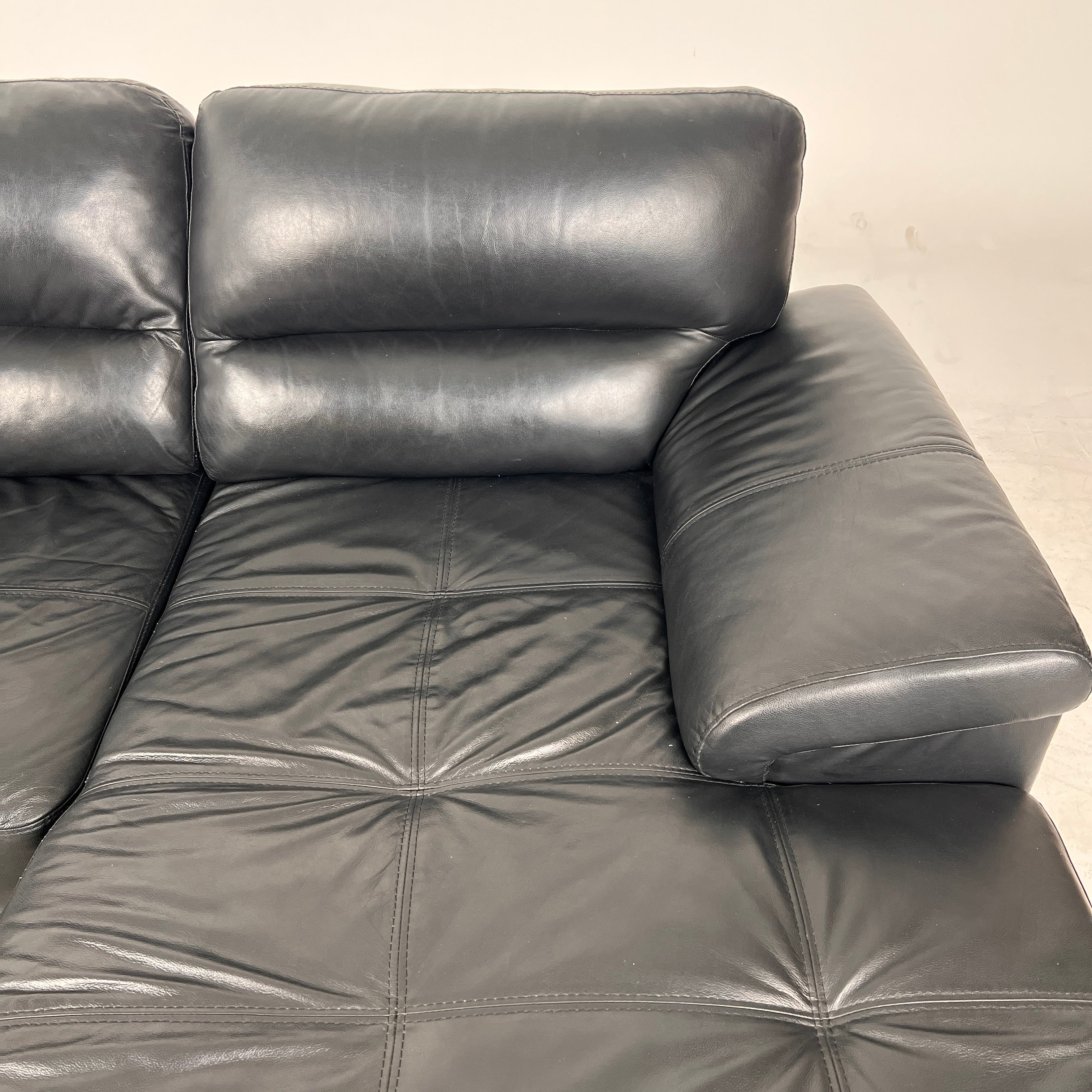 Black Leather Sectional. L shaped sofa couch. Delivery available