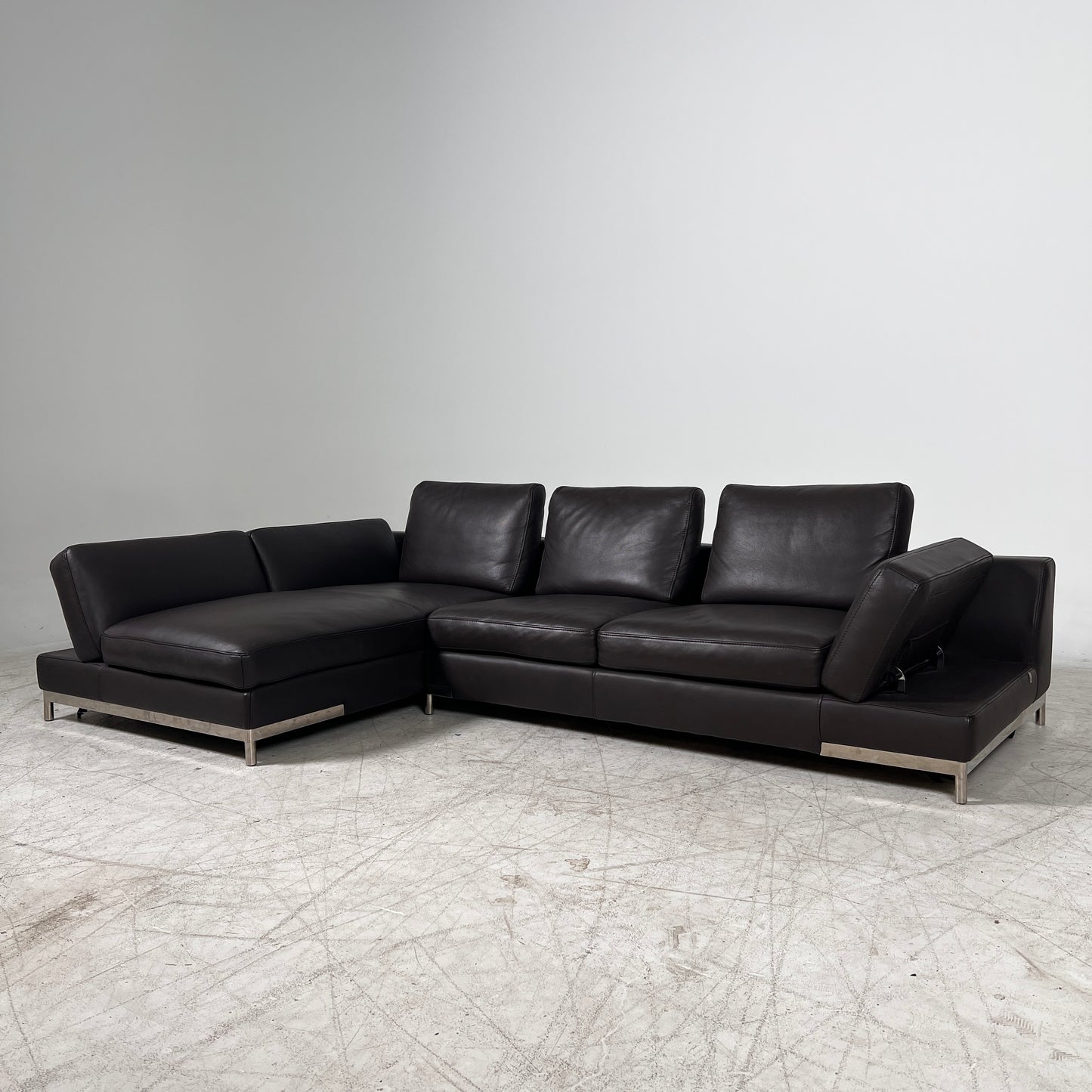 Kelvin Giormani Sectional. Leather L shaped sofa couch. Delivery available