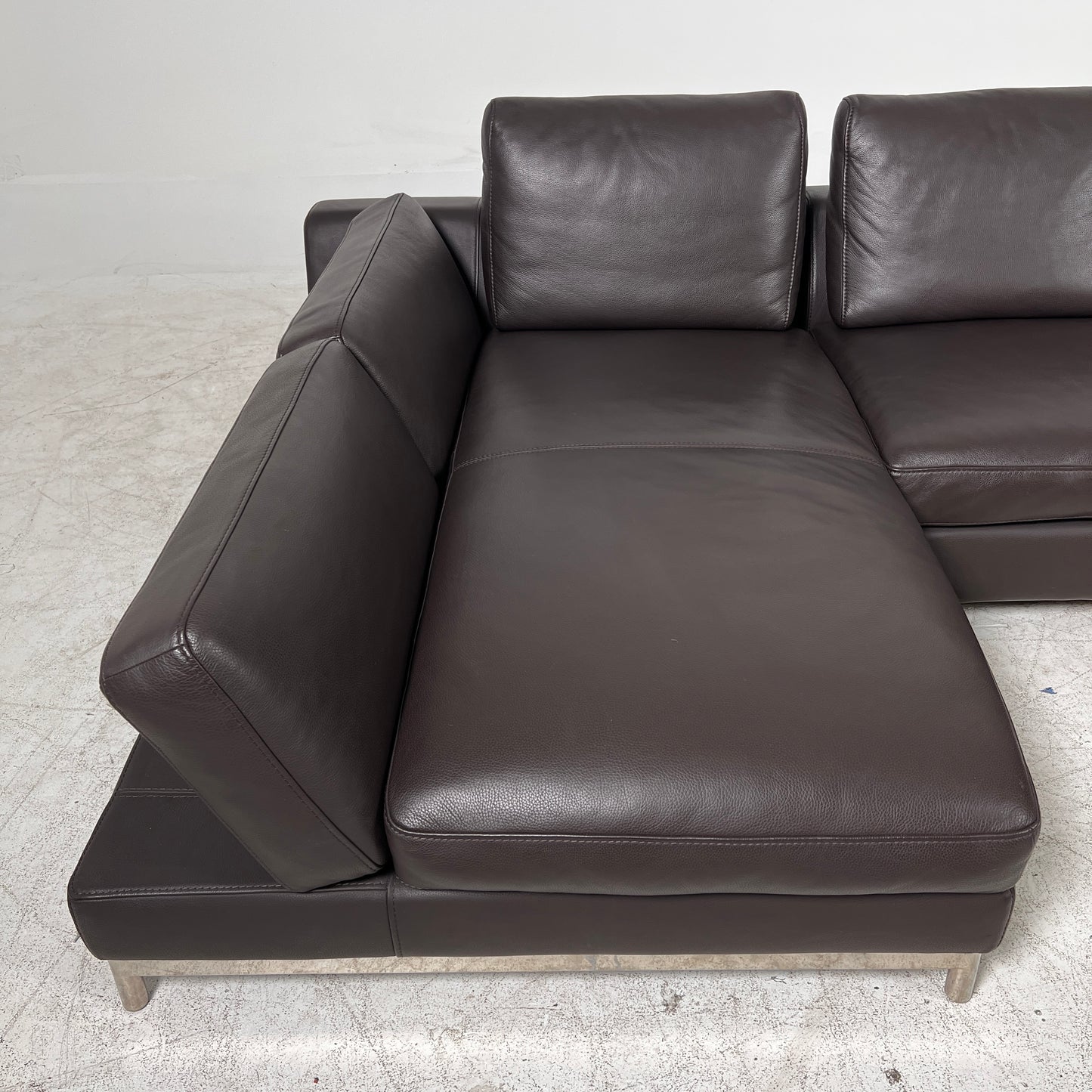 Kelvin Giormani Sectional. Leather L shaped sofa couch. Delivery available