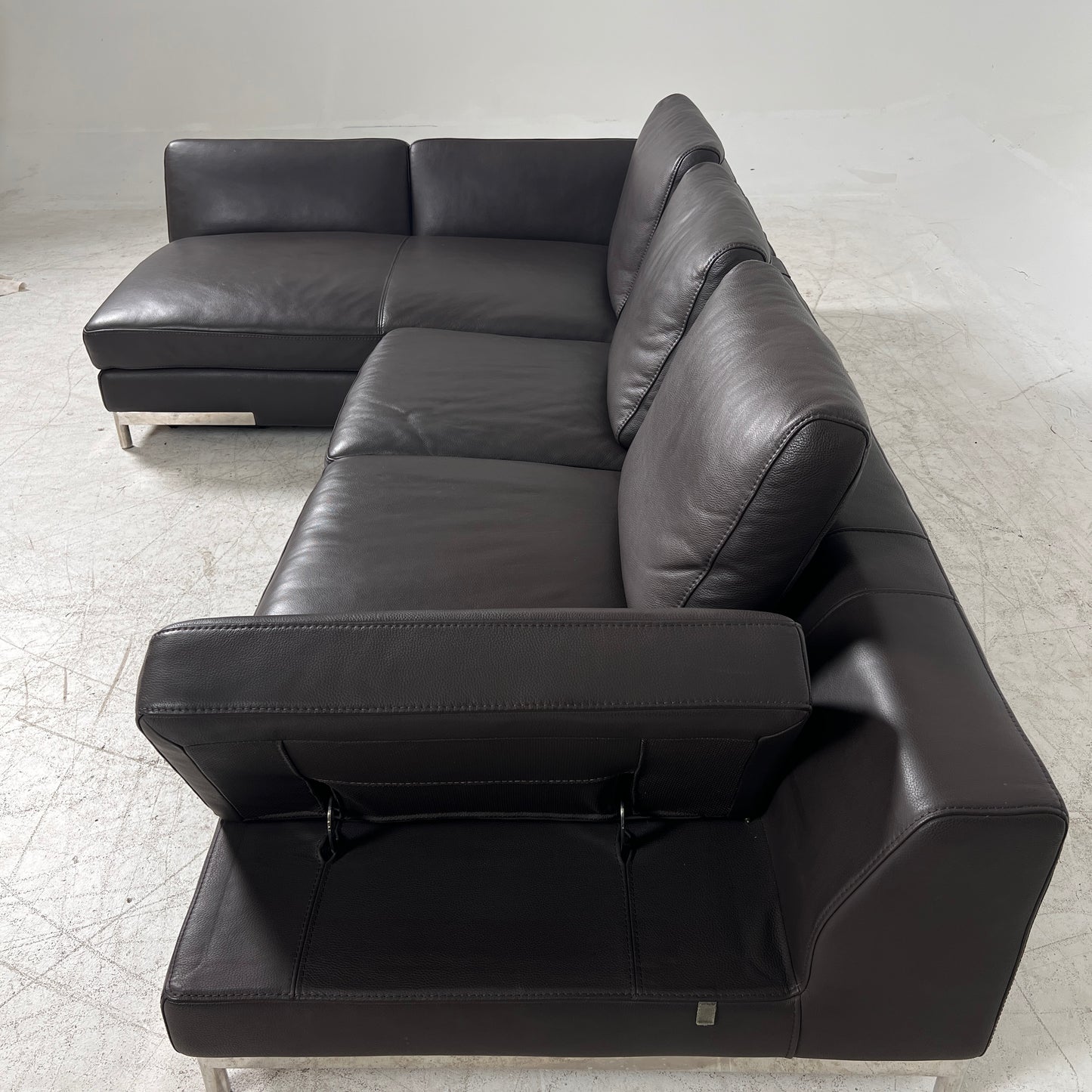 Kelvin Giormani Sectional. Leather L shaped sofa couch. Delivery available