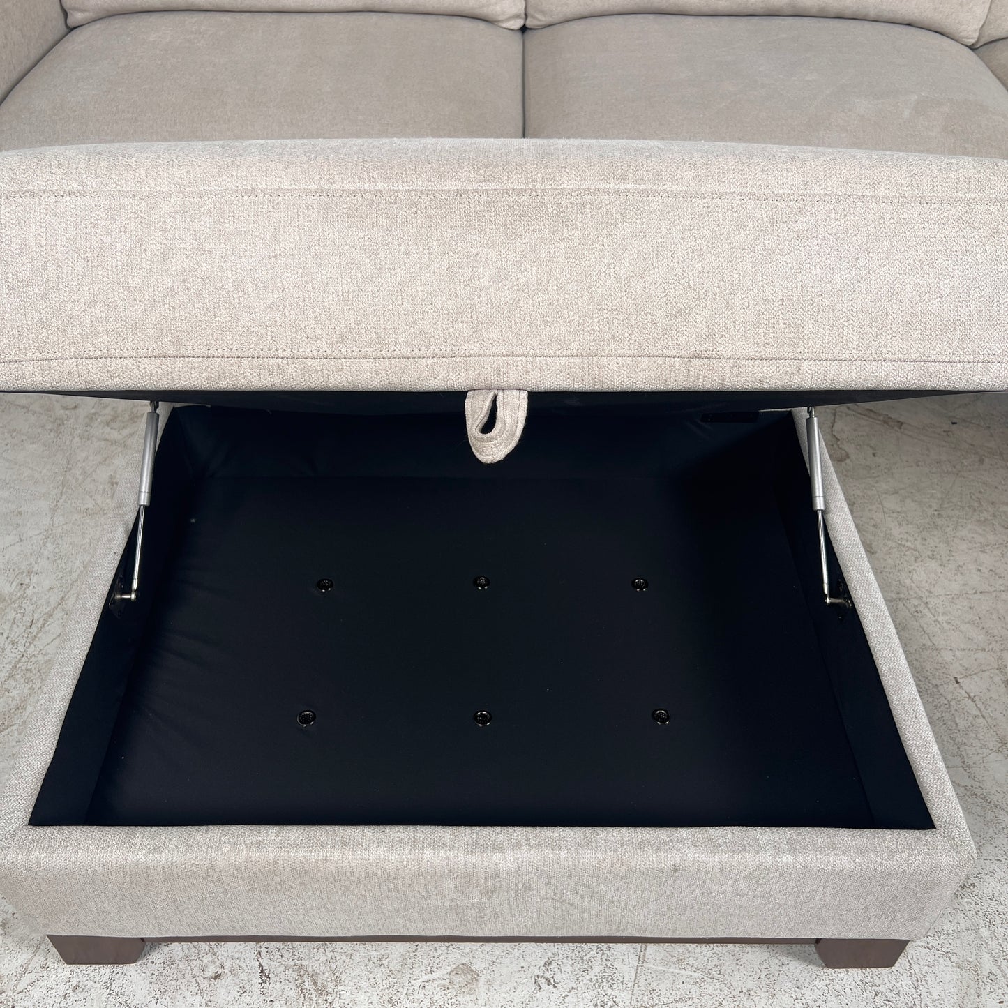 Thomasville Sectional + ottoman. L shaped sofa couch. Delivery available.