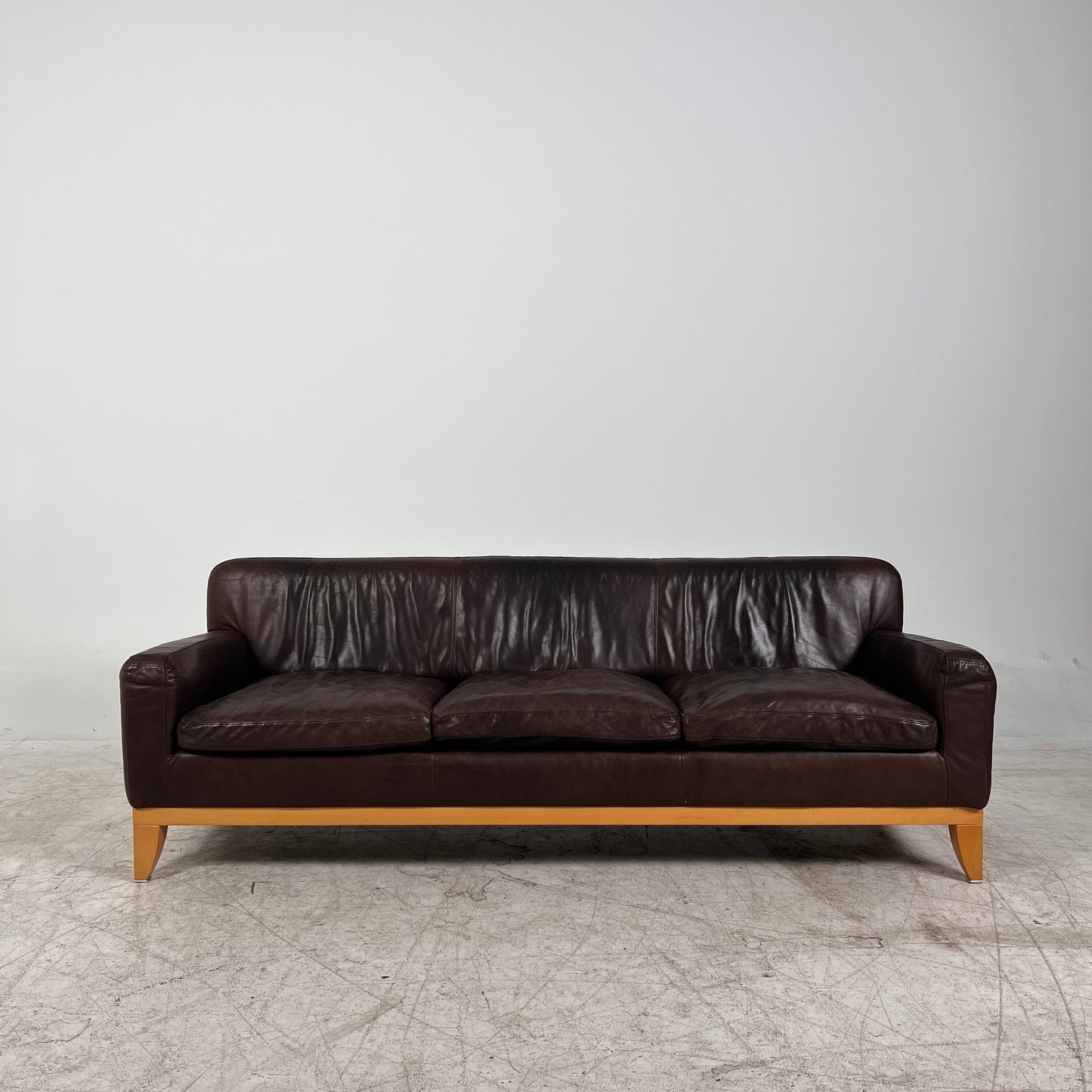 Gomma America Leather 3 seater sofa. Distressed leather couch. delivery available