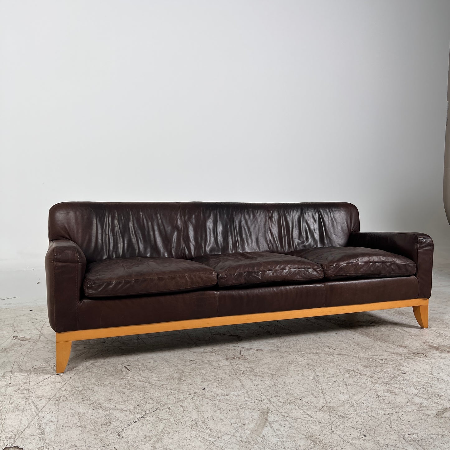Gomma America Leather 3 seater sofa. Distressed leather couch. delivery available