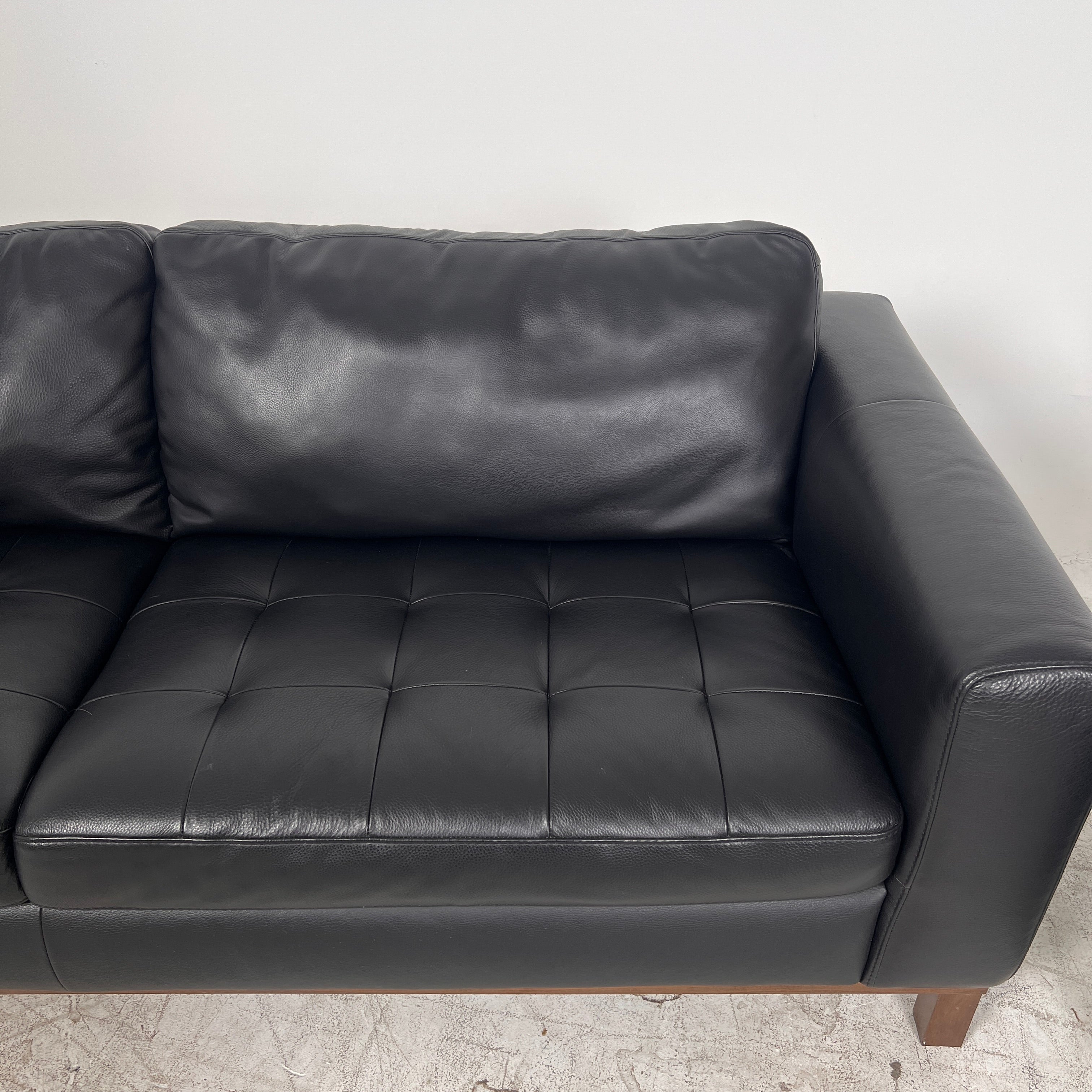Natuzzi Editions leather Sofa Set. 3+1 Italian couch set. Delivery available
