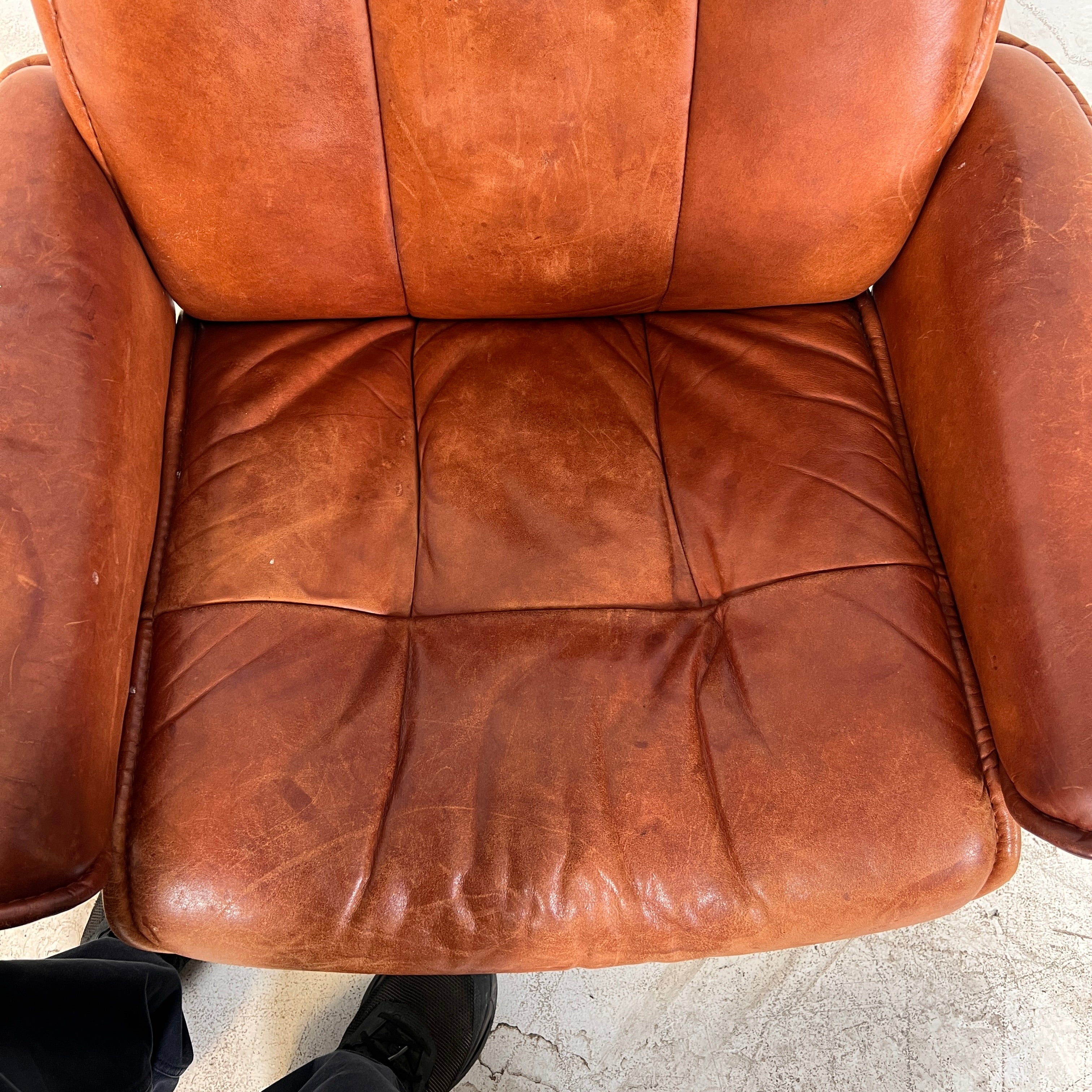 Ekornes Stressless Recliner + ottoman. MCM chair. delivery available