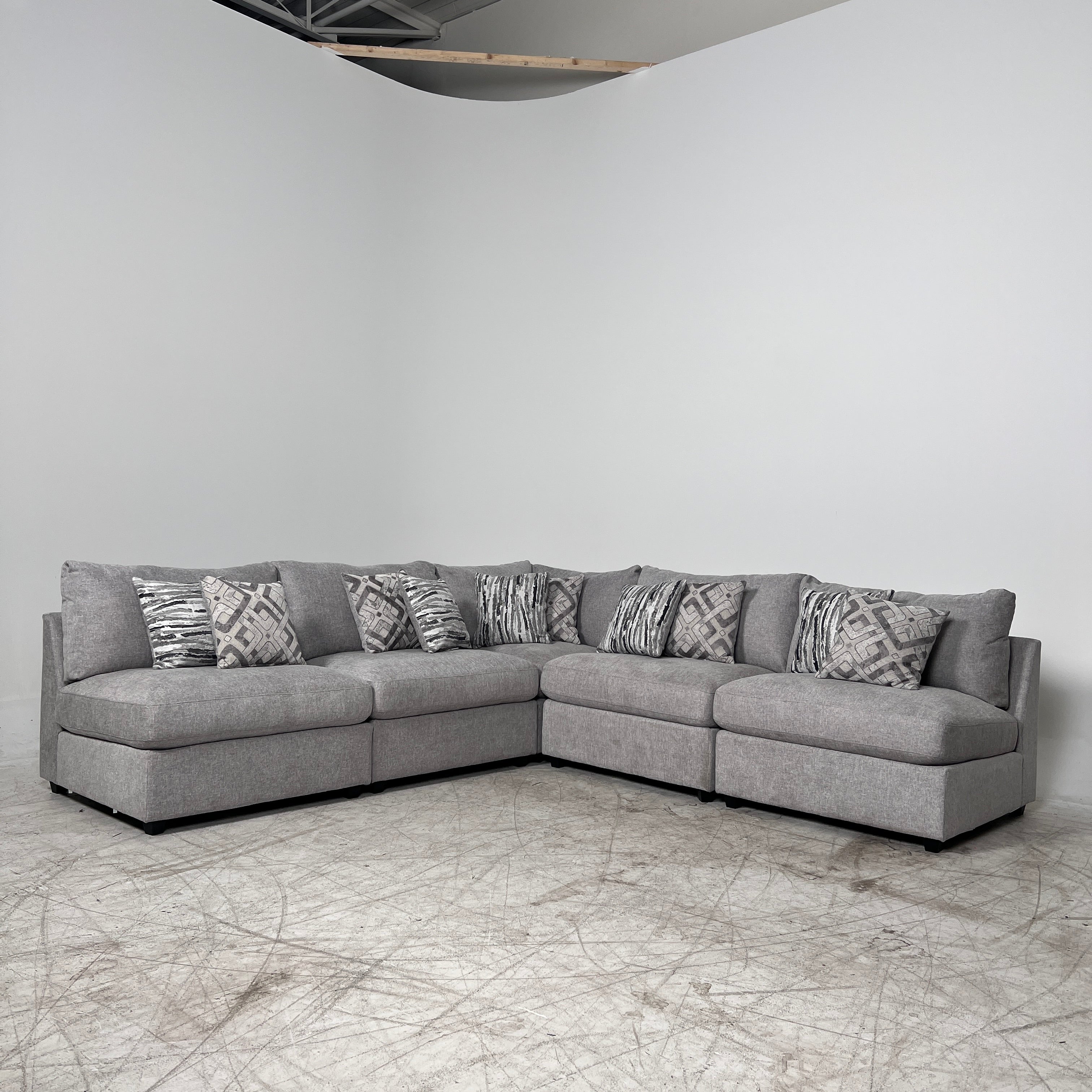 Scott Living Evolve 5 piece modular sectional. L shaped sofa couch. Delivery available