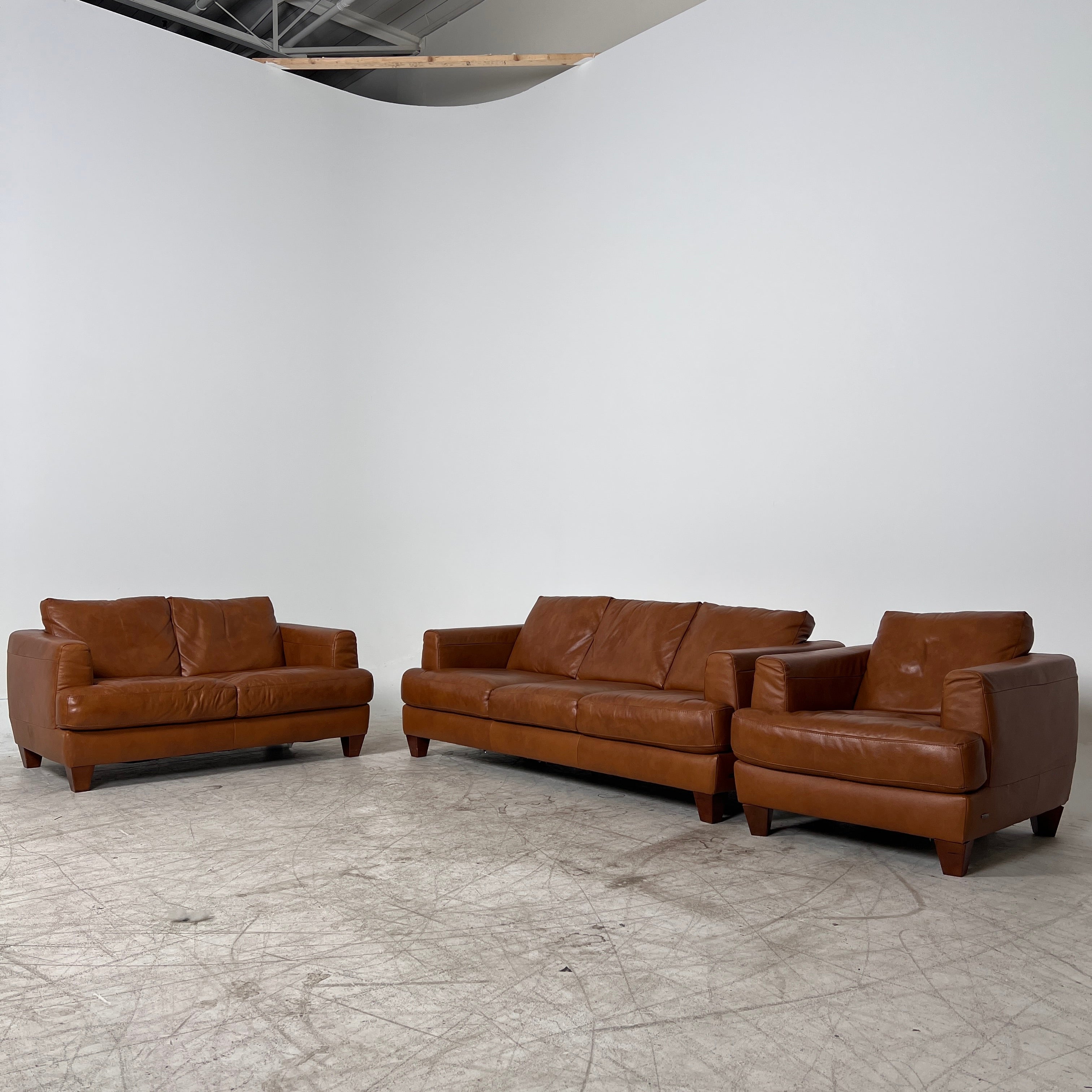 Natuzzi Editions leather Sofa set. 3+2+1 leather couch set. Delivery available