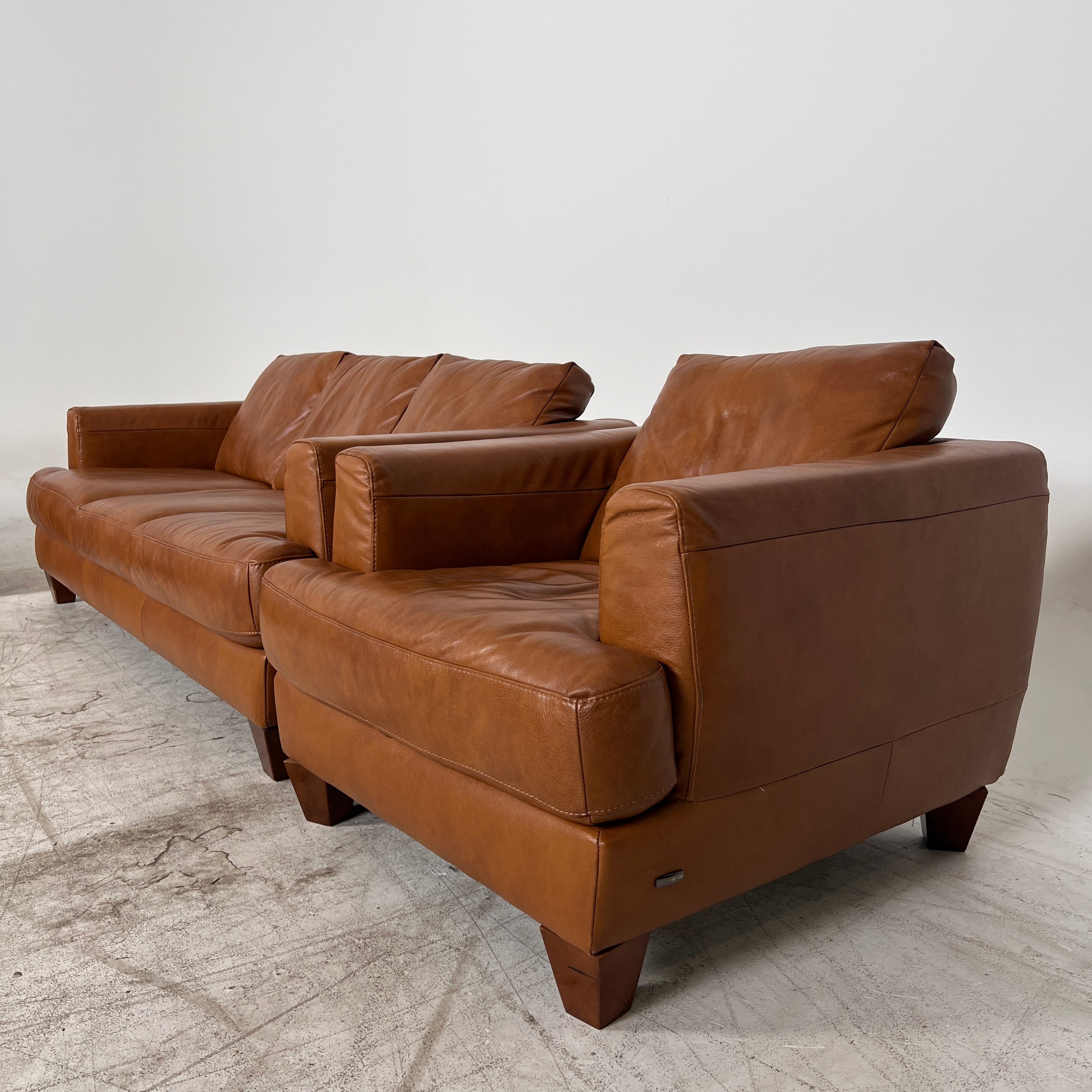 Natuzzi Editions leather Sofa set. 3+2+1 leather couch set. Delivery available
