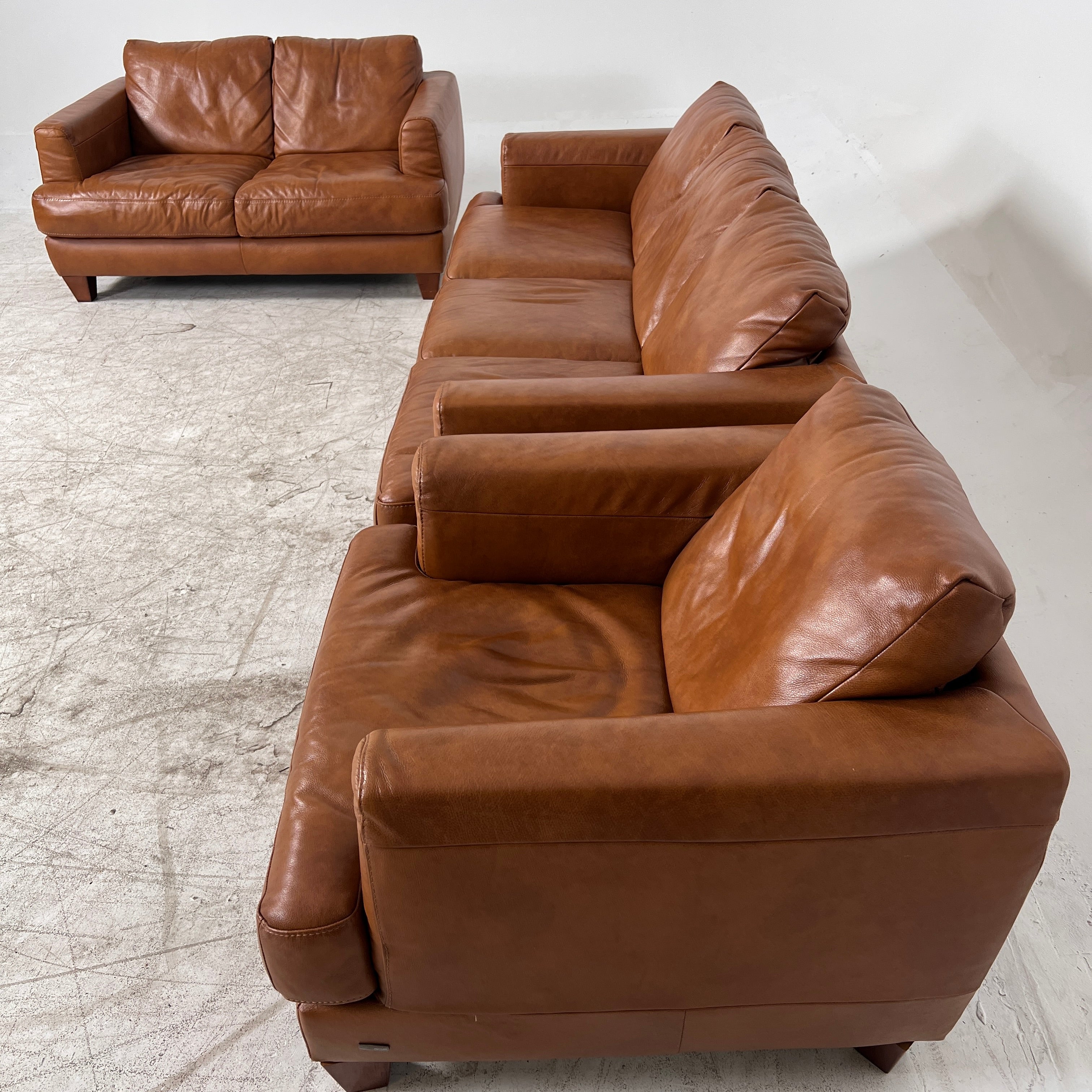 Natuzzi Editions leather Sofa set. 3+2+1 leather couch set. Delivery available