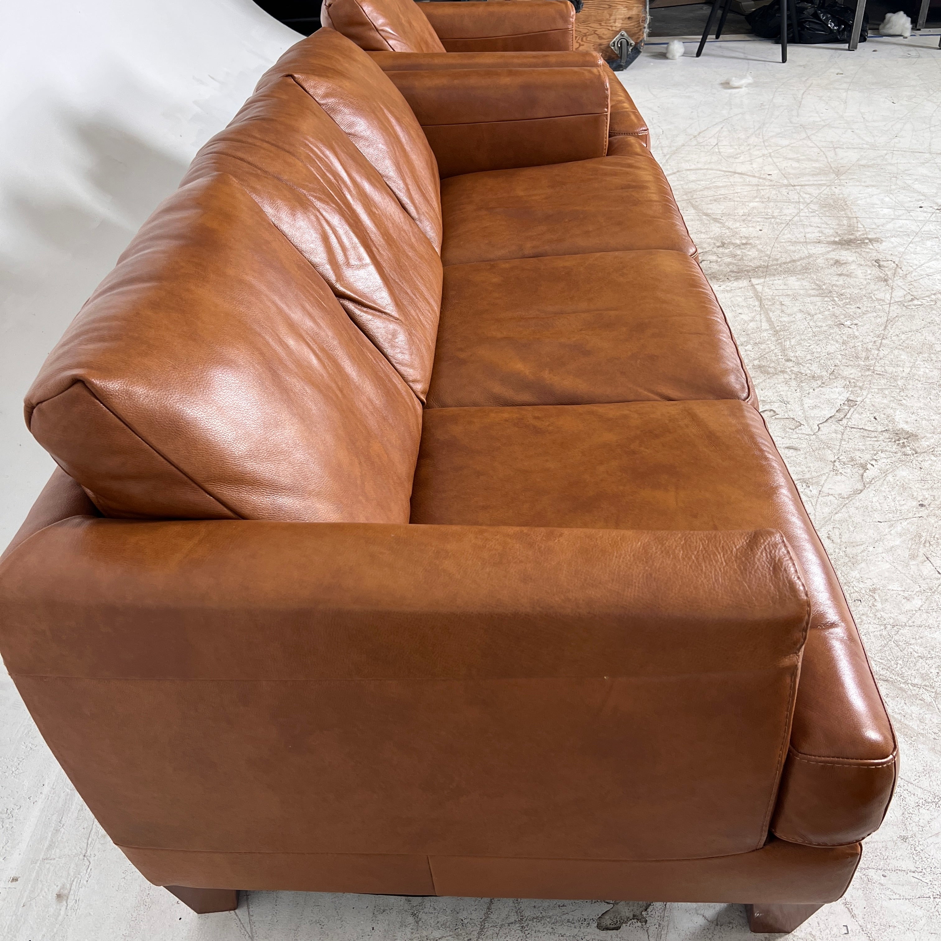 Natuzzi Editions leather Sofa set. 3+2+1 leather couch set. Delivery available