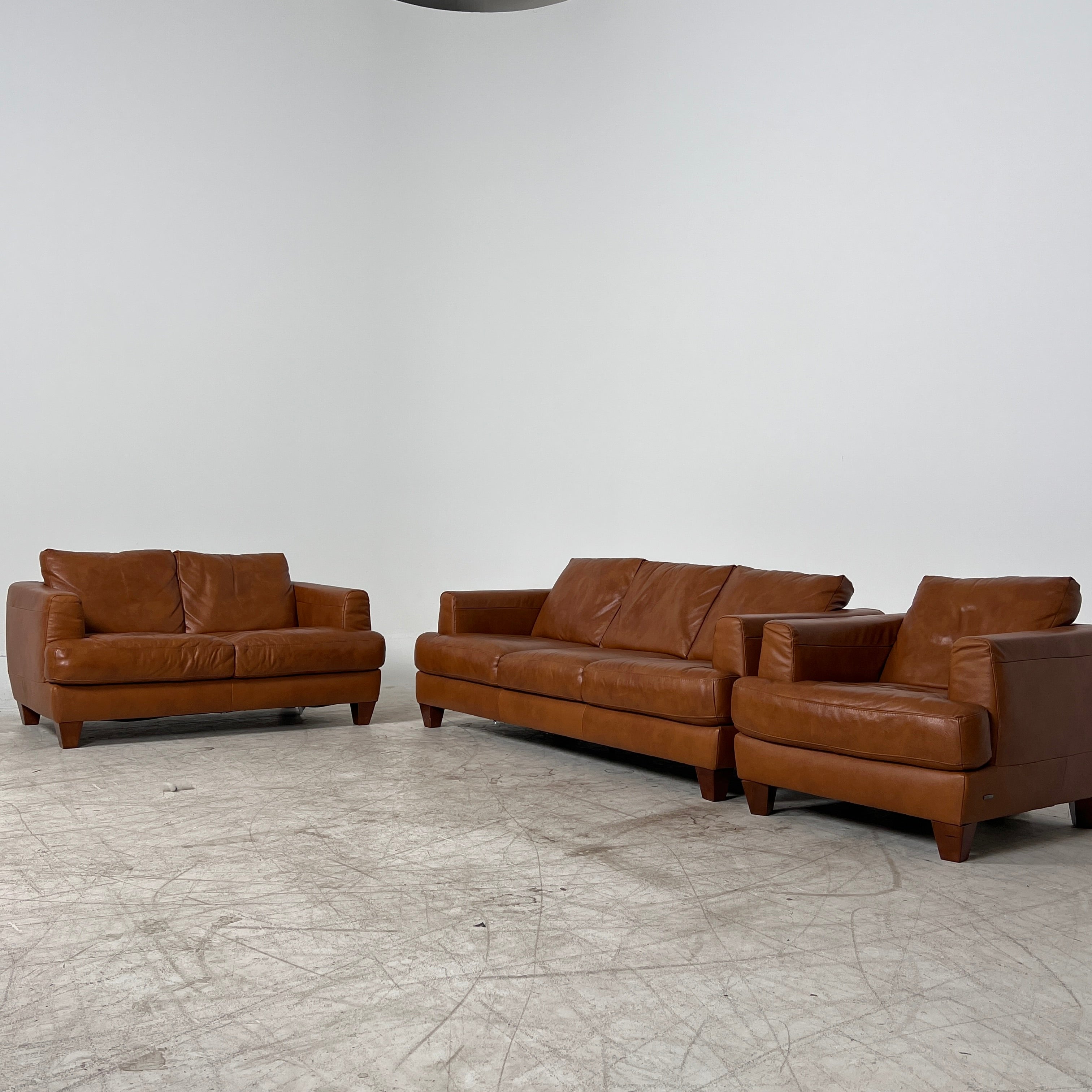Natuzzi Editions leather Sofa set. 3+2+1 leather couch set. Delivery available