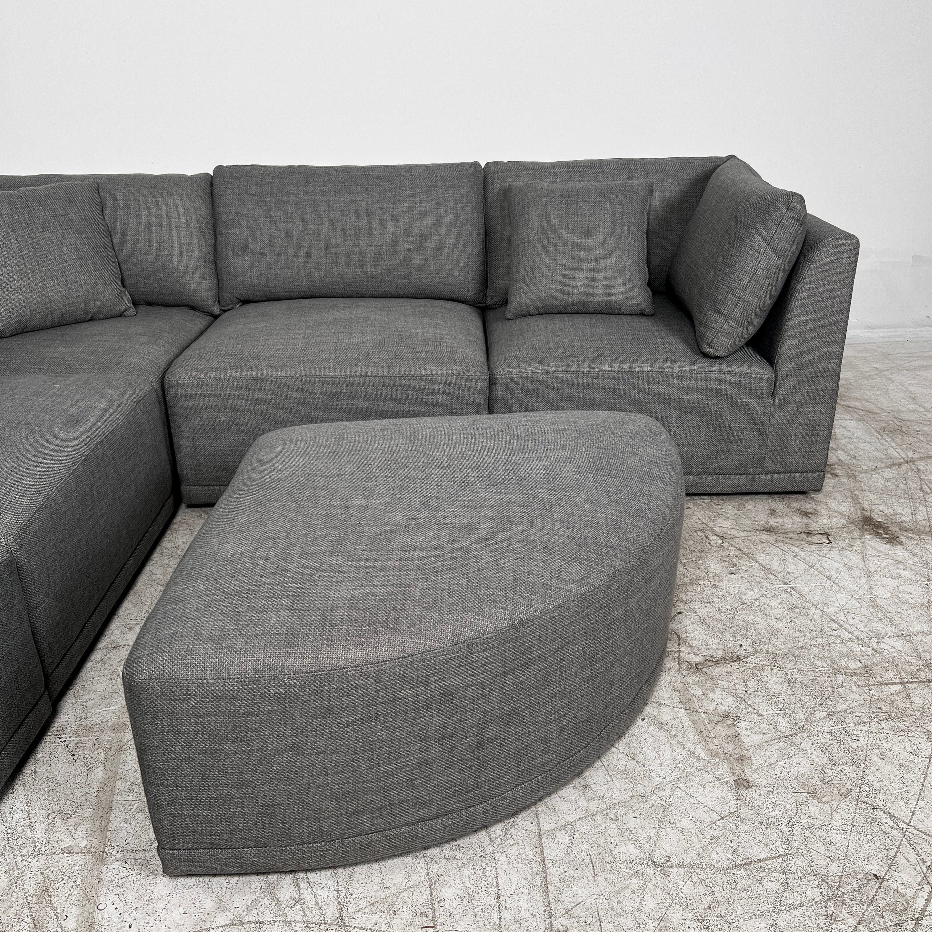 Thomasville 6 piece modular sofa set. Corner L shaped sofa couch. Delivery available