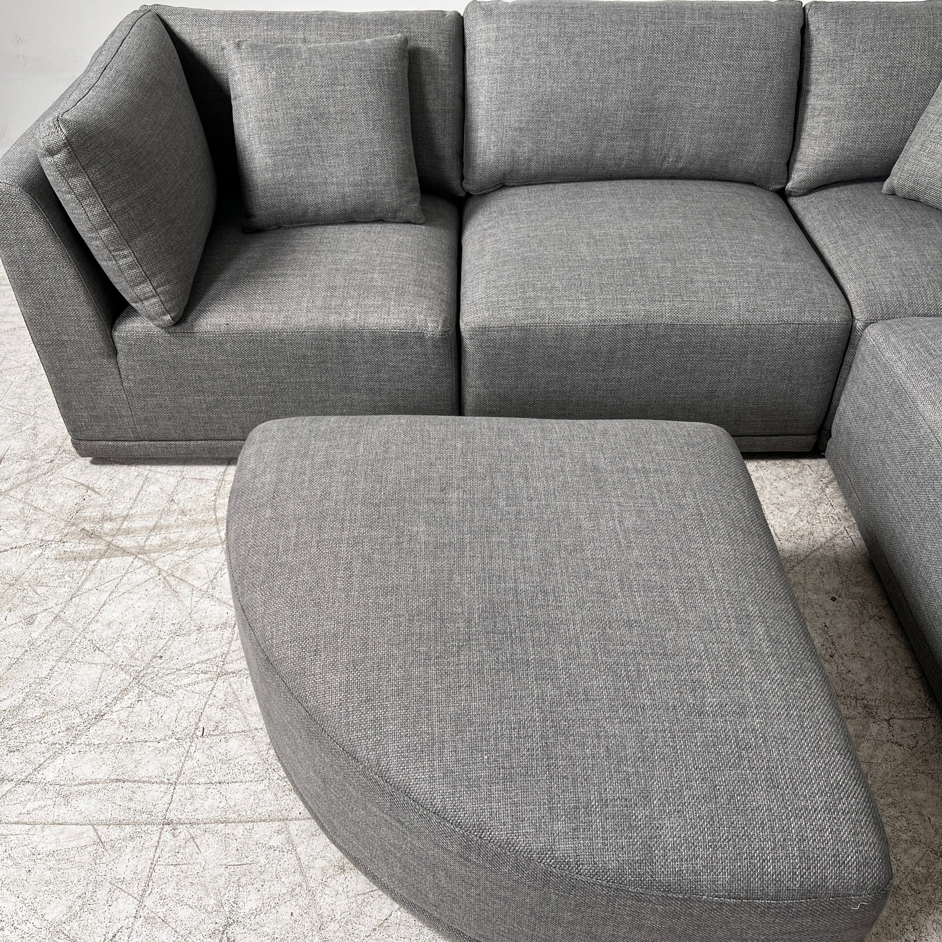Thomasville 6 piece modular sofa set. Corner L shaped sofa couch. Delivery available