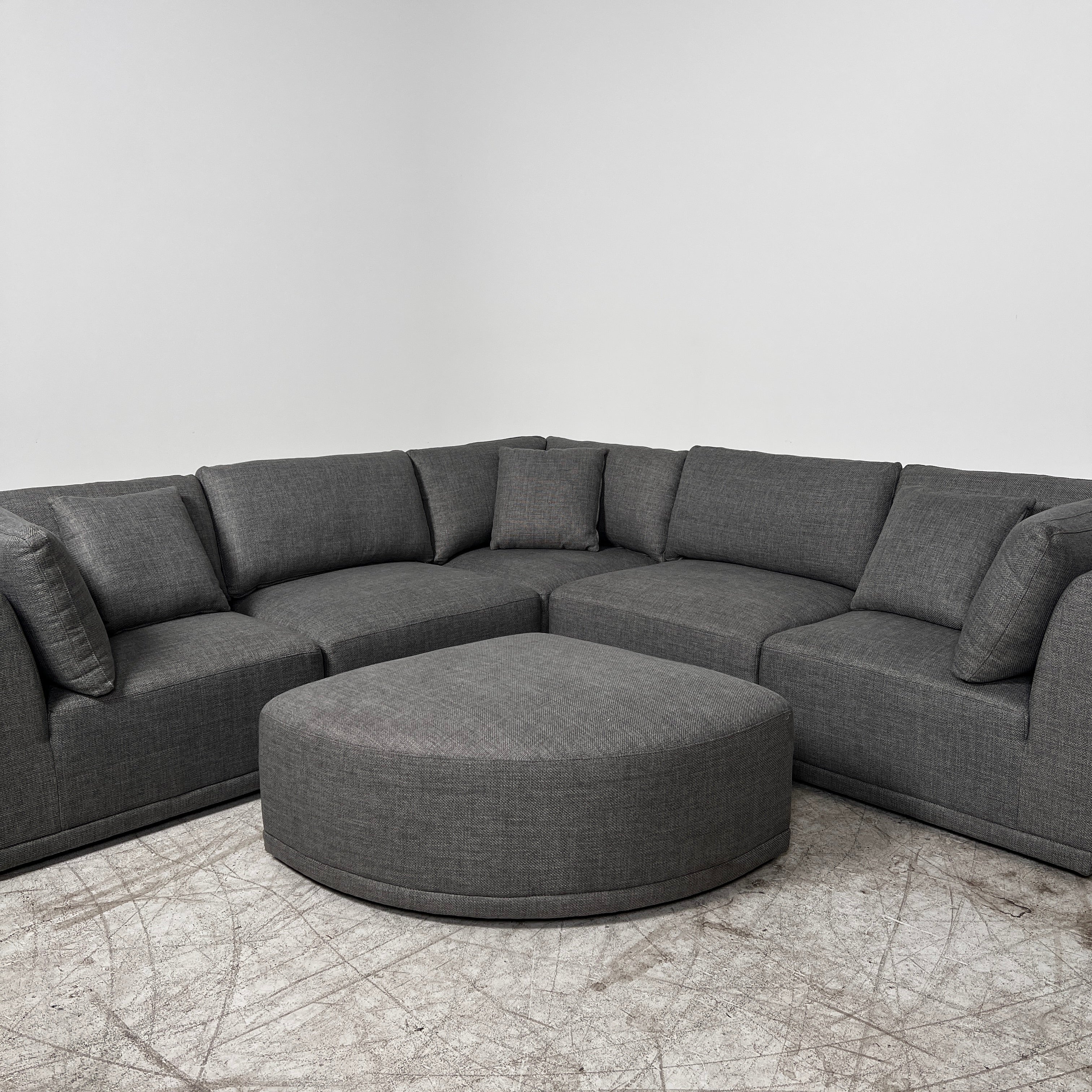 Thomasville 6 piece modular sofa set. Corner L shaped sofa couch. Delivery available
