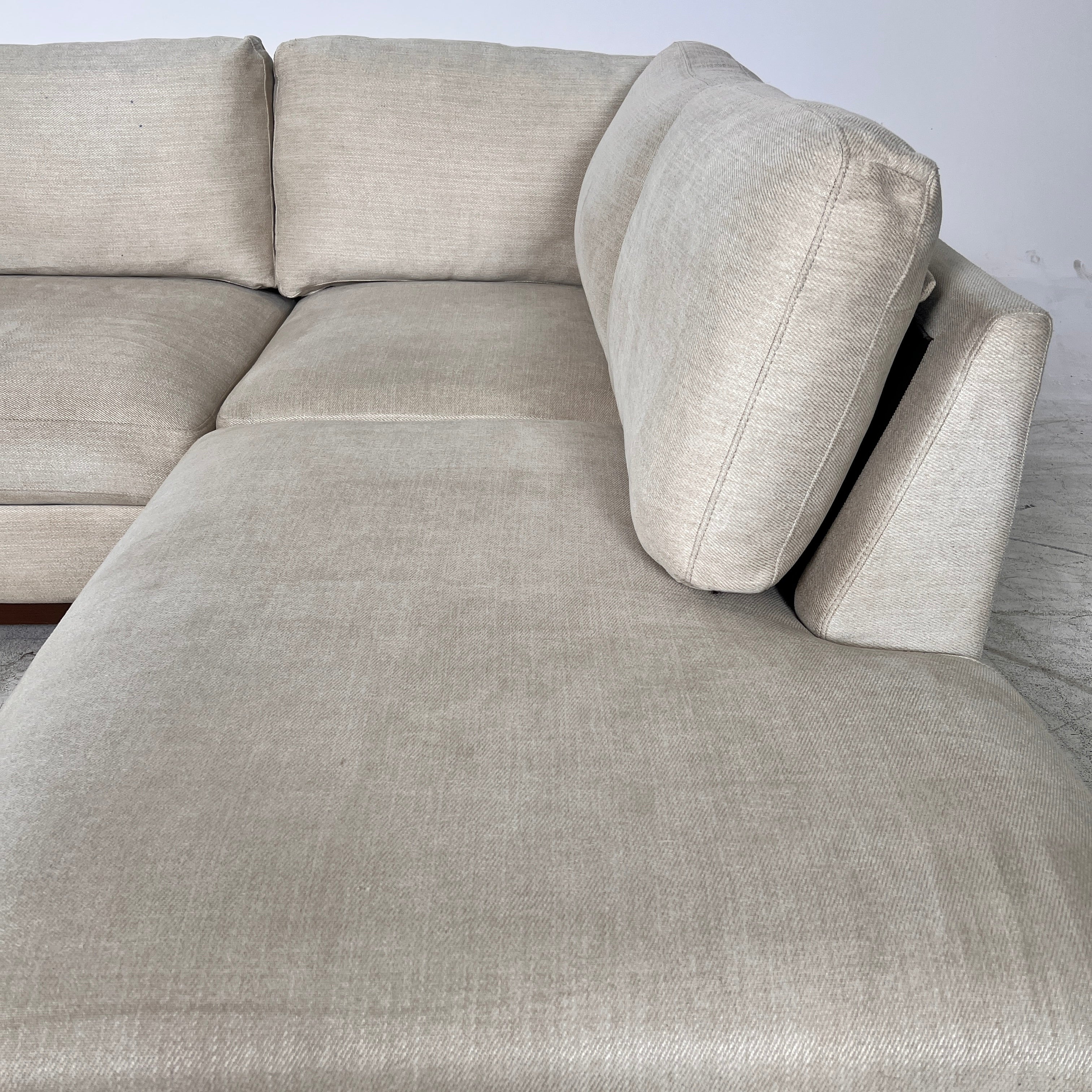 Thomasville Sectional + matching ottoman. L shaped sofa couch. Delivery available