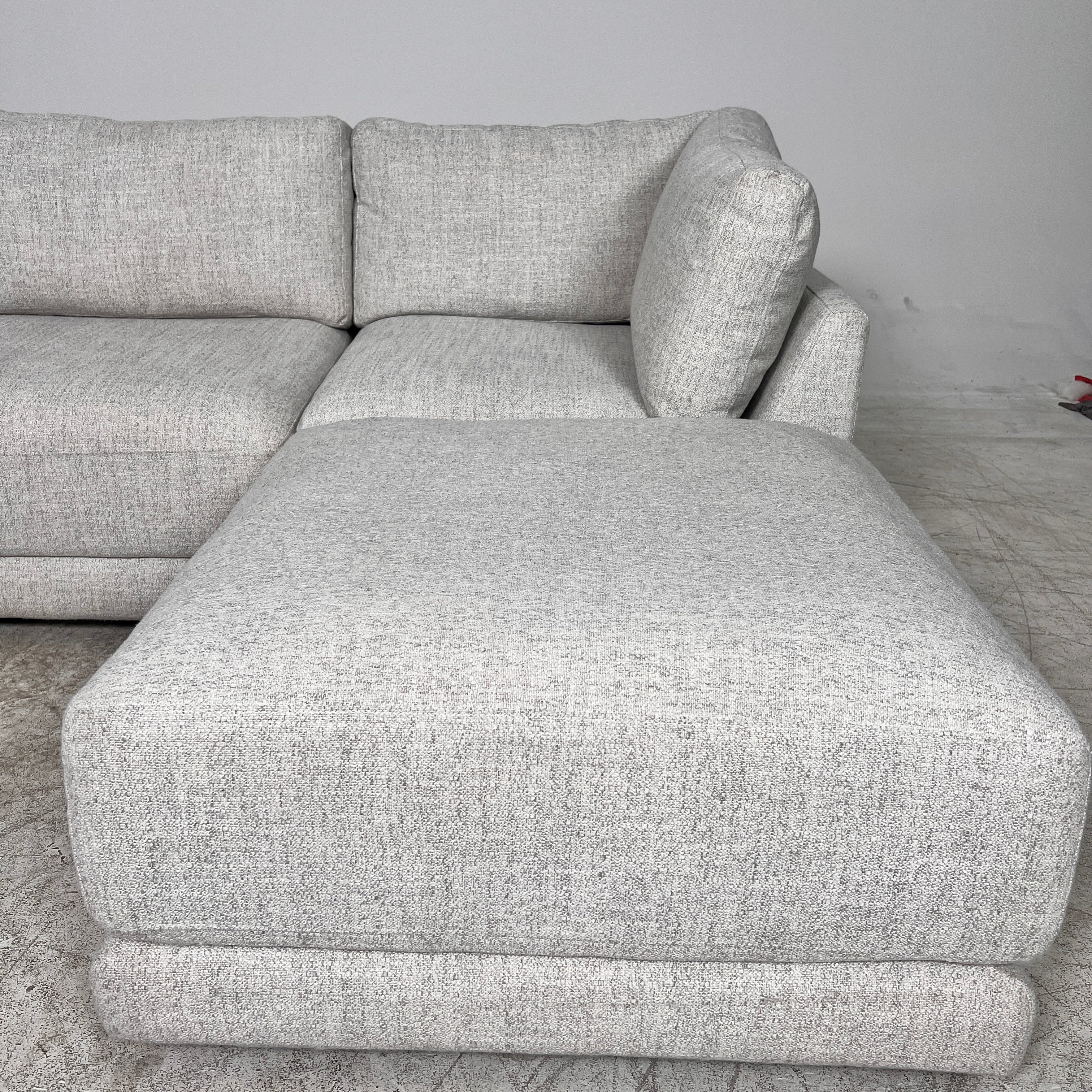 4 piece Thomasville Sectional. L shaped sofa couch. Delivery available