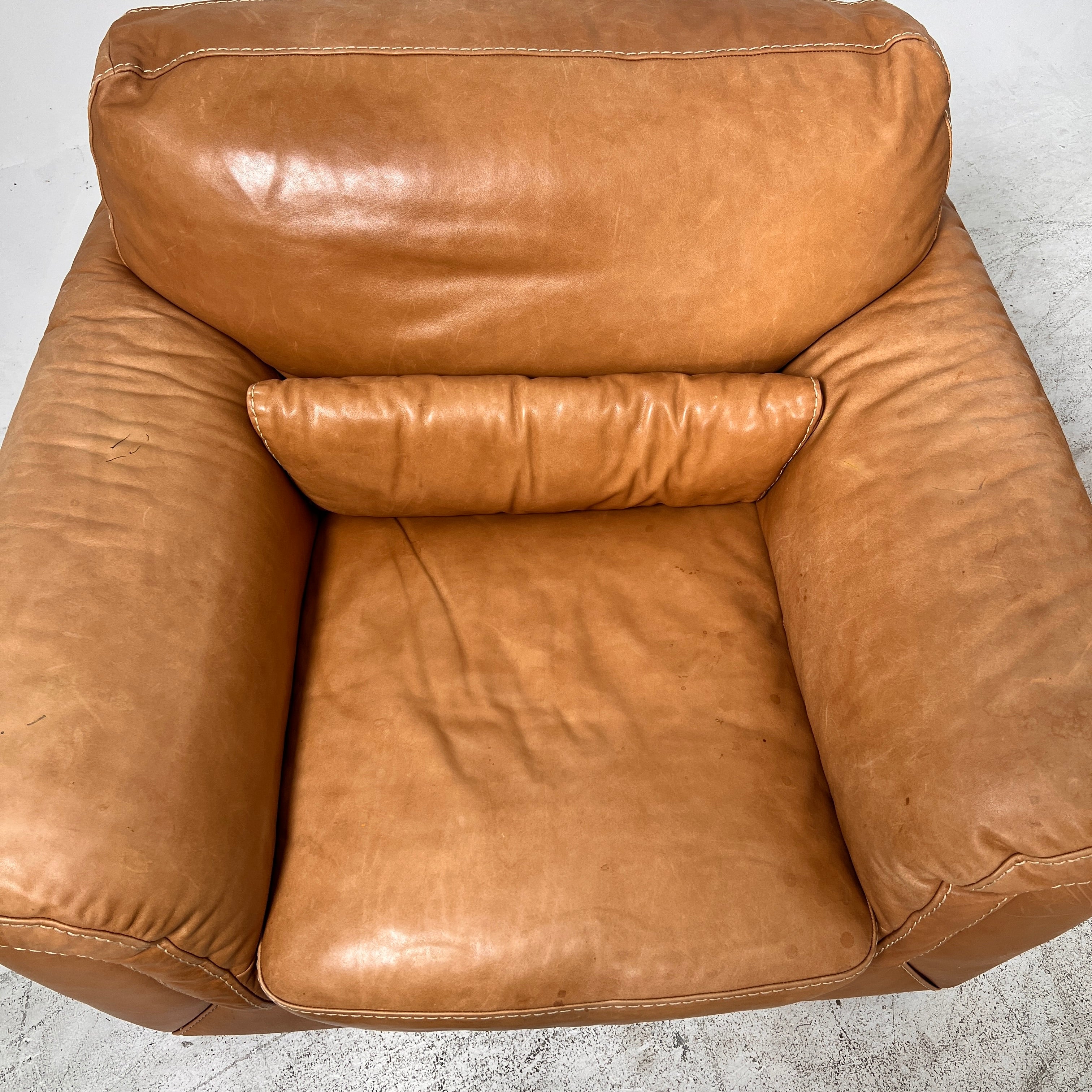 Natuzzi Italia Sofa Set. 3+2+1 Real leather couch set. Delivery avaialble