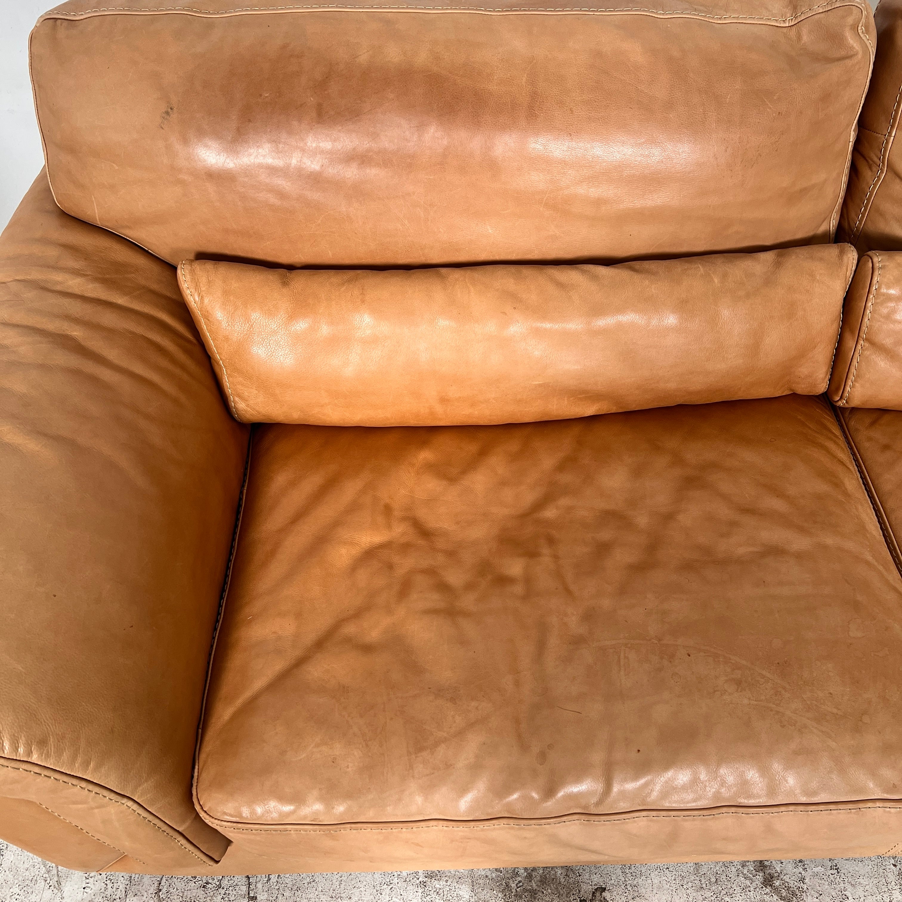 Natuzzi Italia Sofa Set. 3+2+1 Real leather couch set. Delivery avaialble
