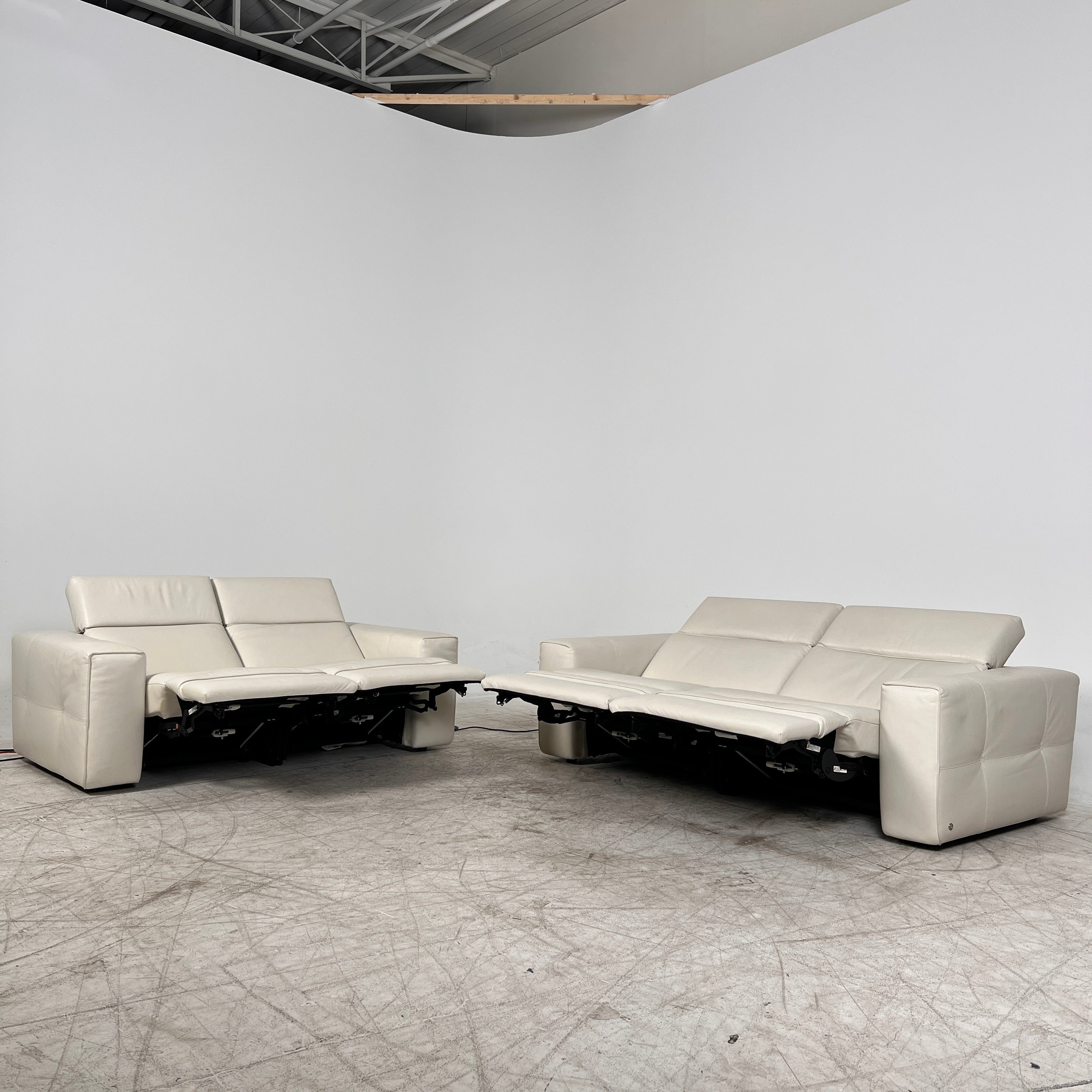 Natuzzi Italia Power Reclining Power Couch Set. 3+2 Electric