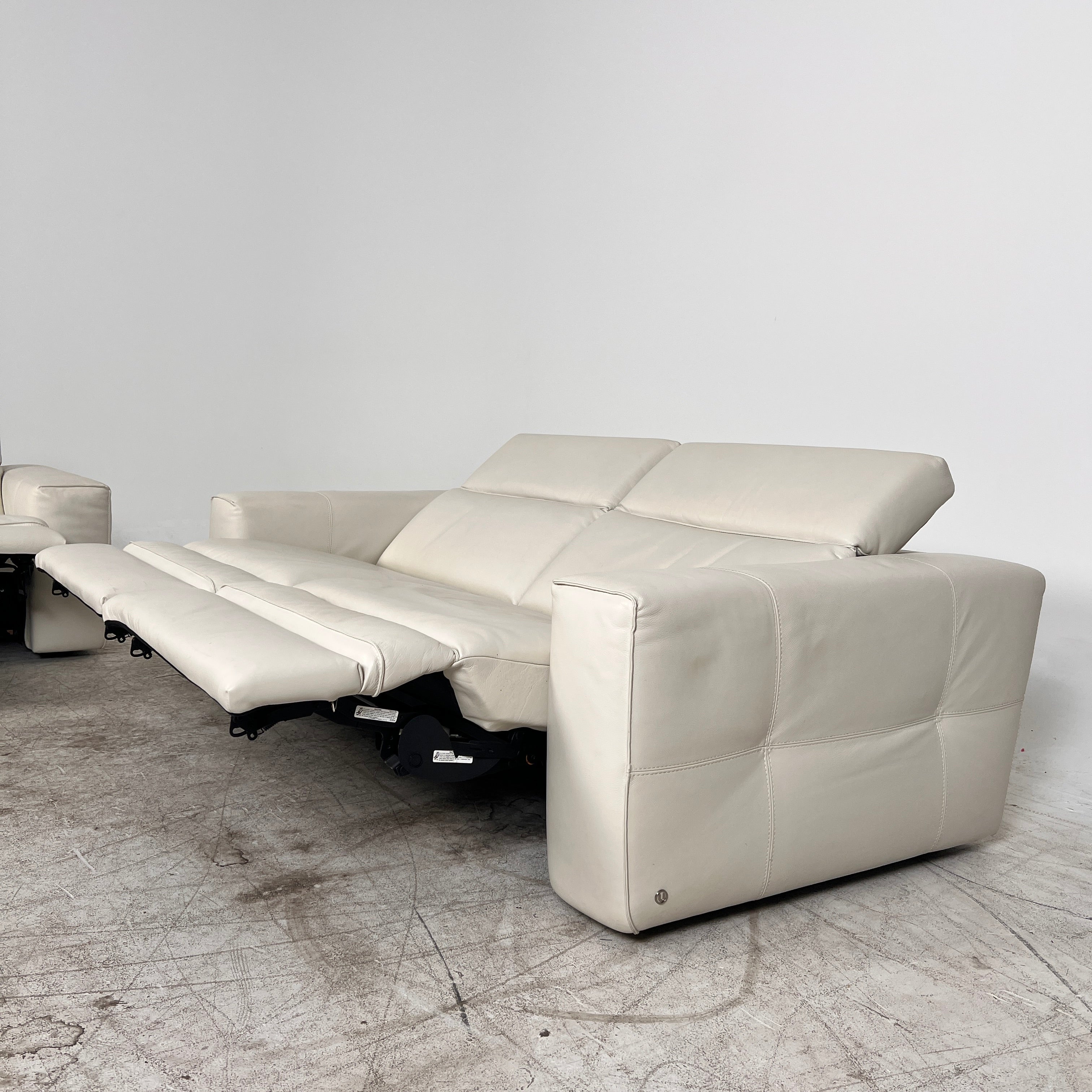 Natuzzi Italia Power Reclining Power Couch Set. 3+2 Electric