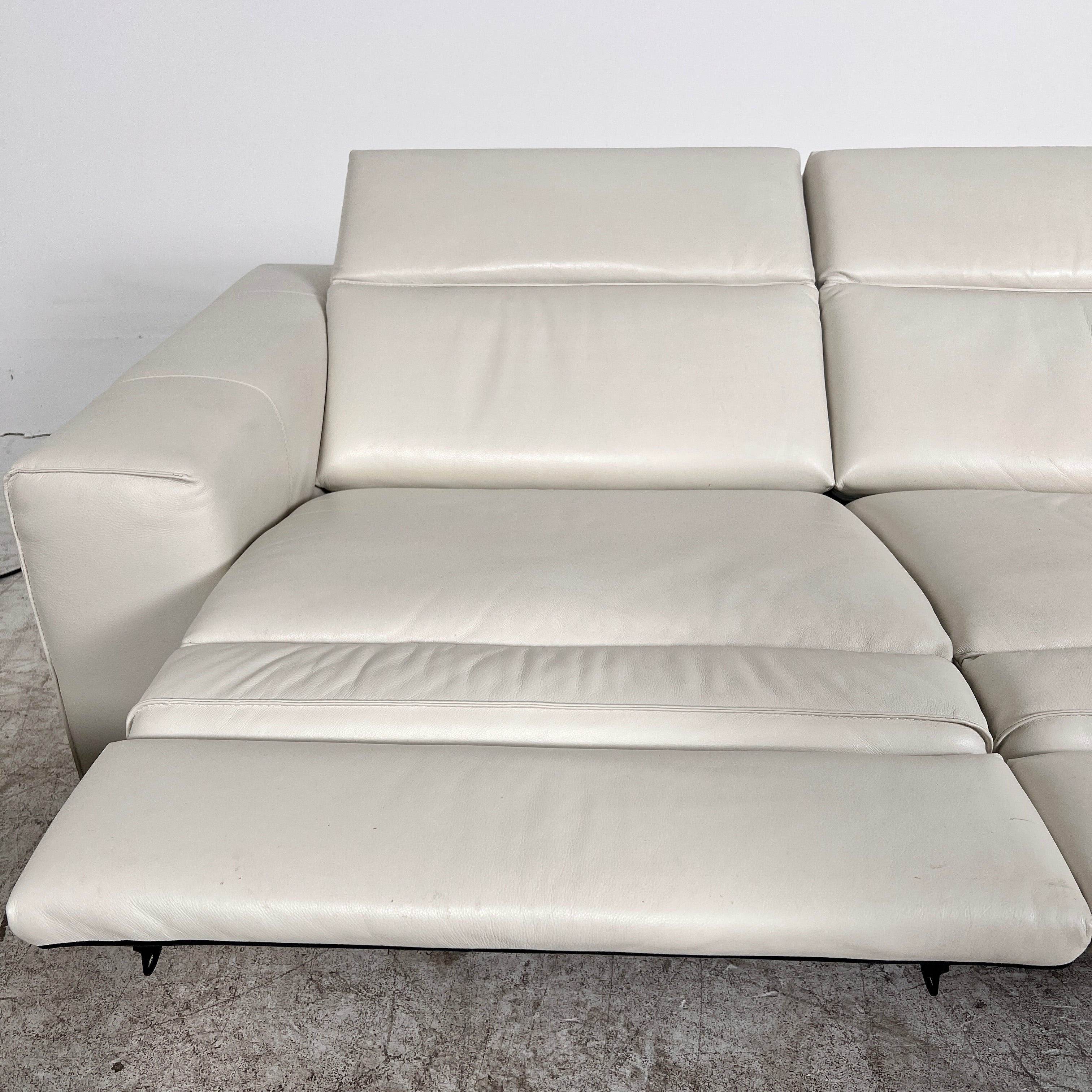 Natuzzi Italia Power Reclining Power Couch Set. 3+2 Electric