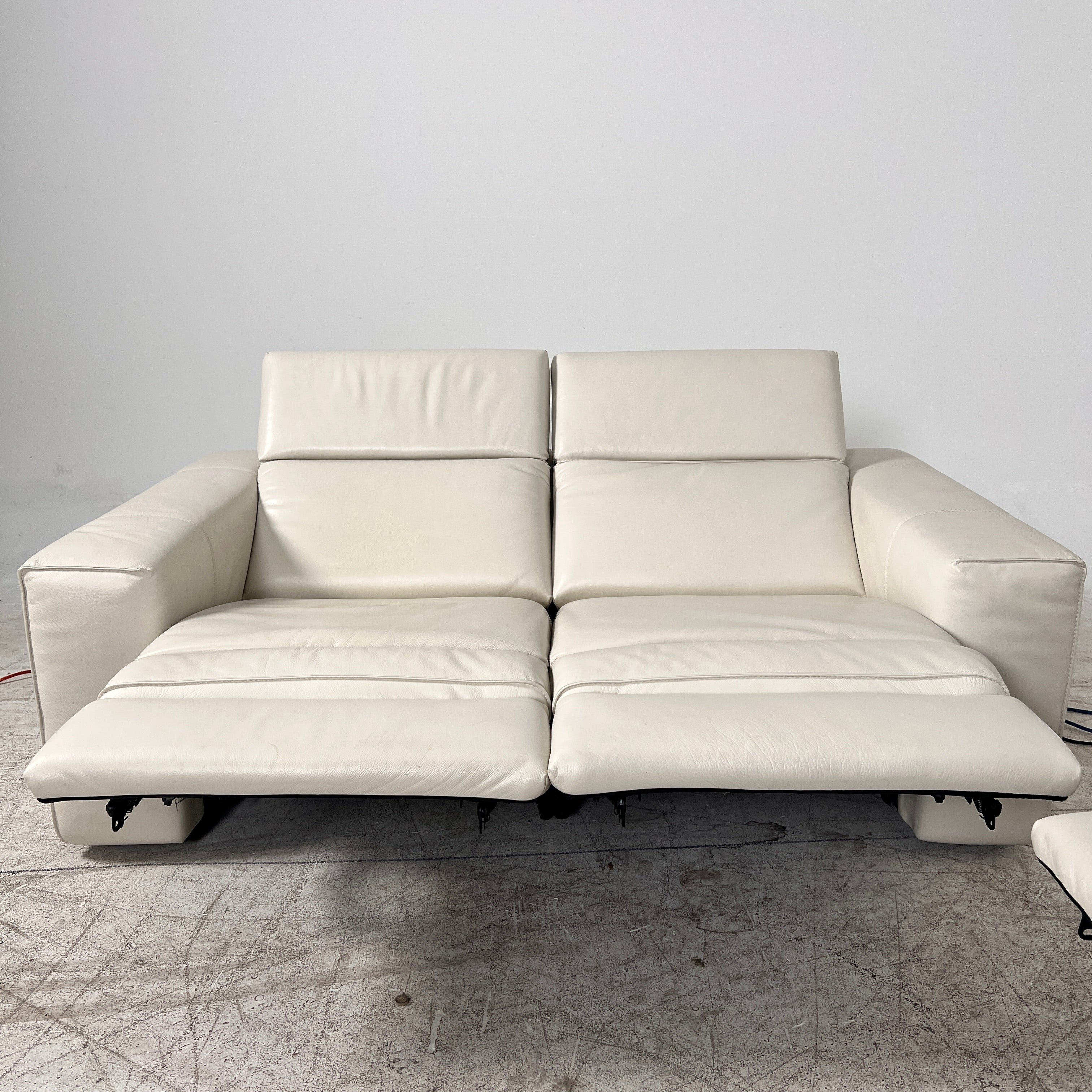 Natuzzi Italia Power Reclining Power Couch Set. 3+2 Electric