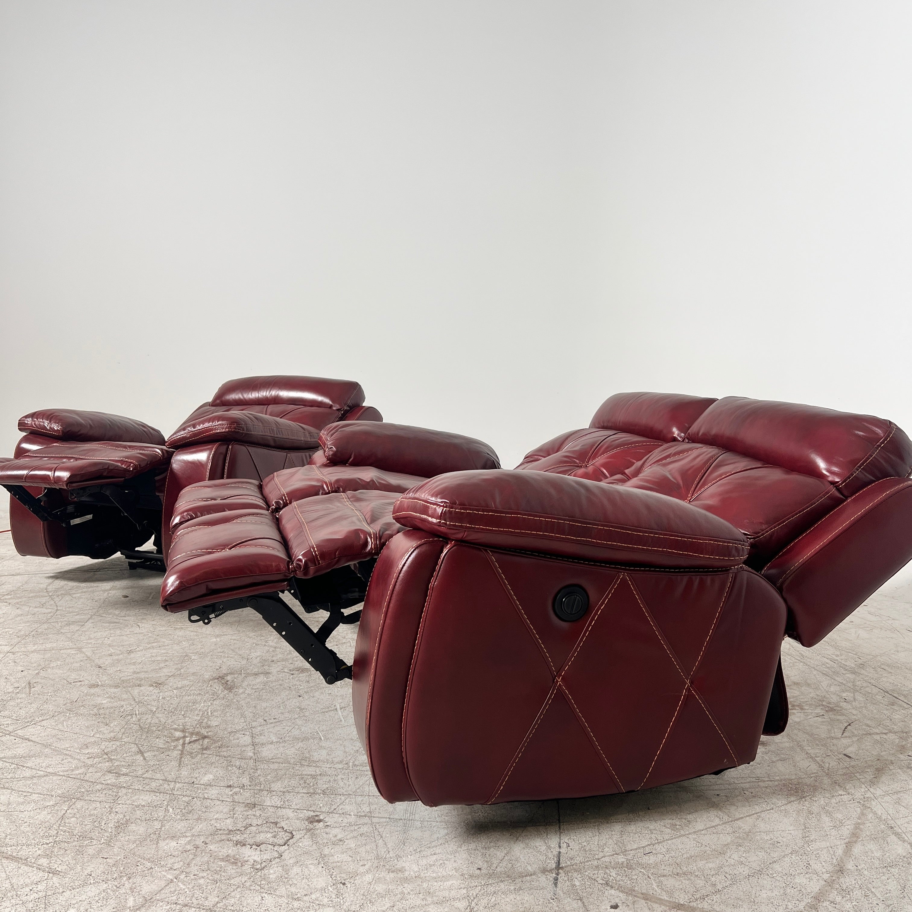 Power Reclining sofa Set. Loveseat + Chair. Electric recliners. Delivery avaiable