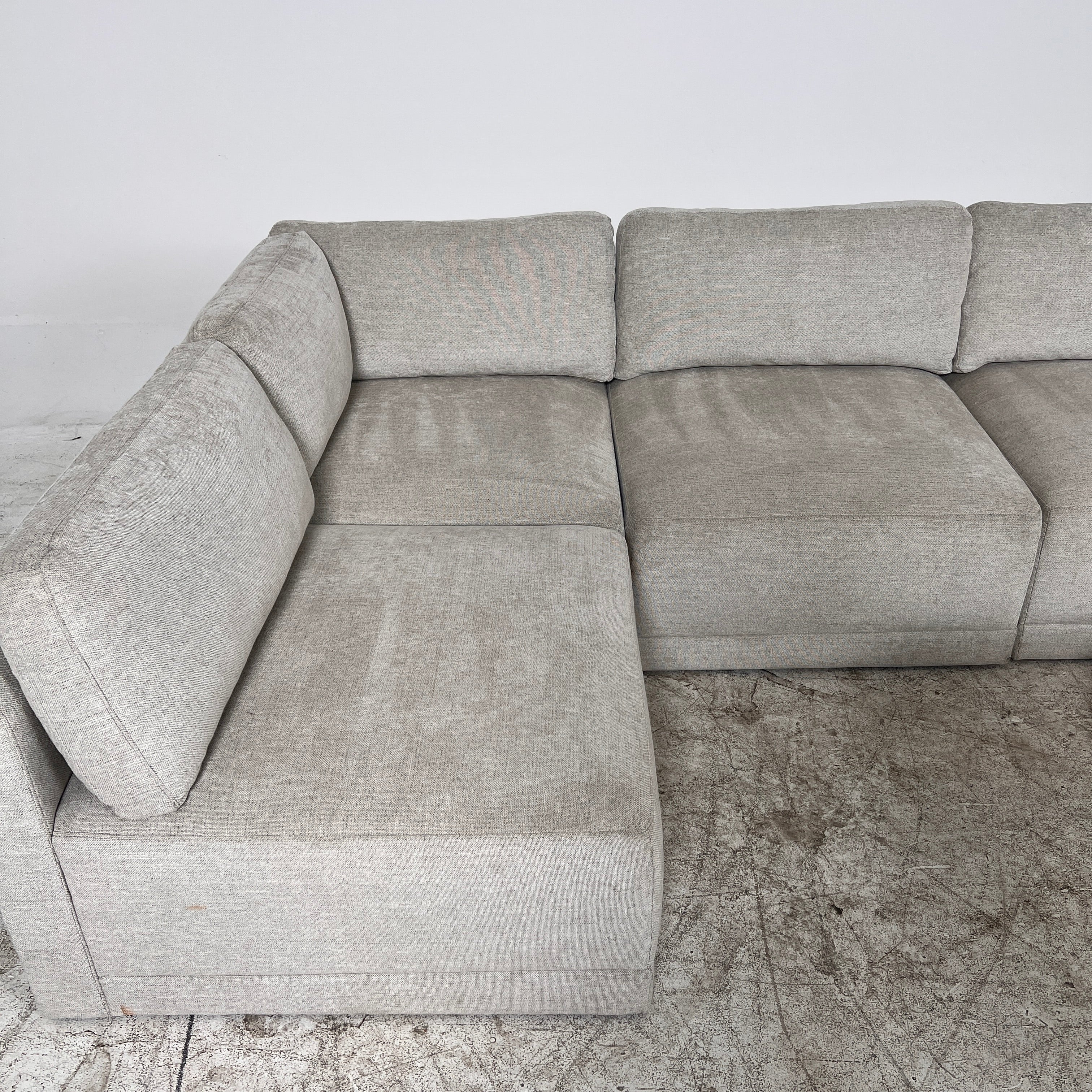 Thomasville 6 piece modular sectional. Reconfigurable L shaped sofa couch. delivery available