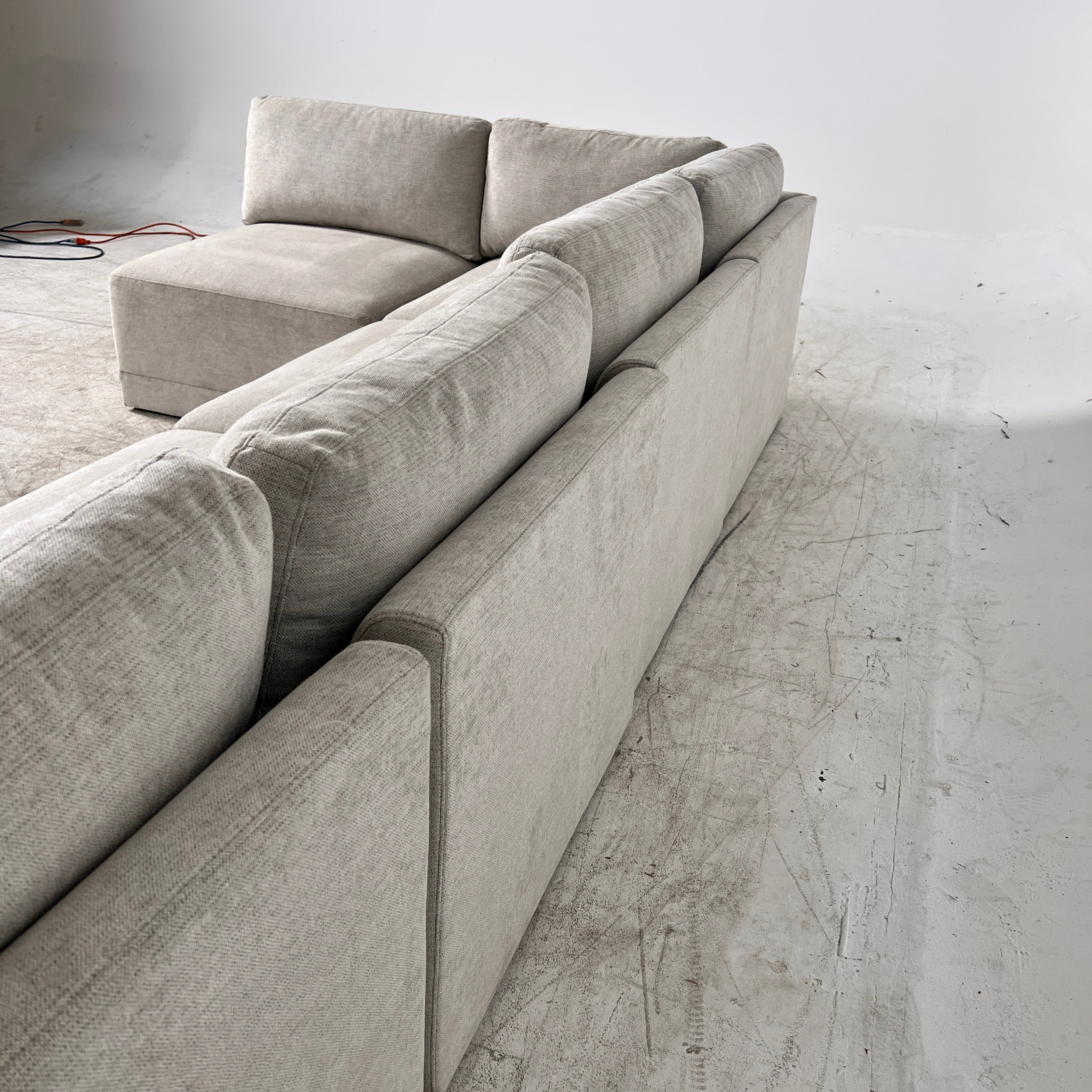 Thomasville 6 piece modular sectional. Reconfigurable L shaped sofa couch. delivery available