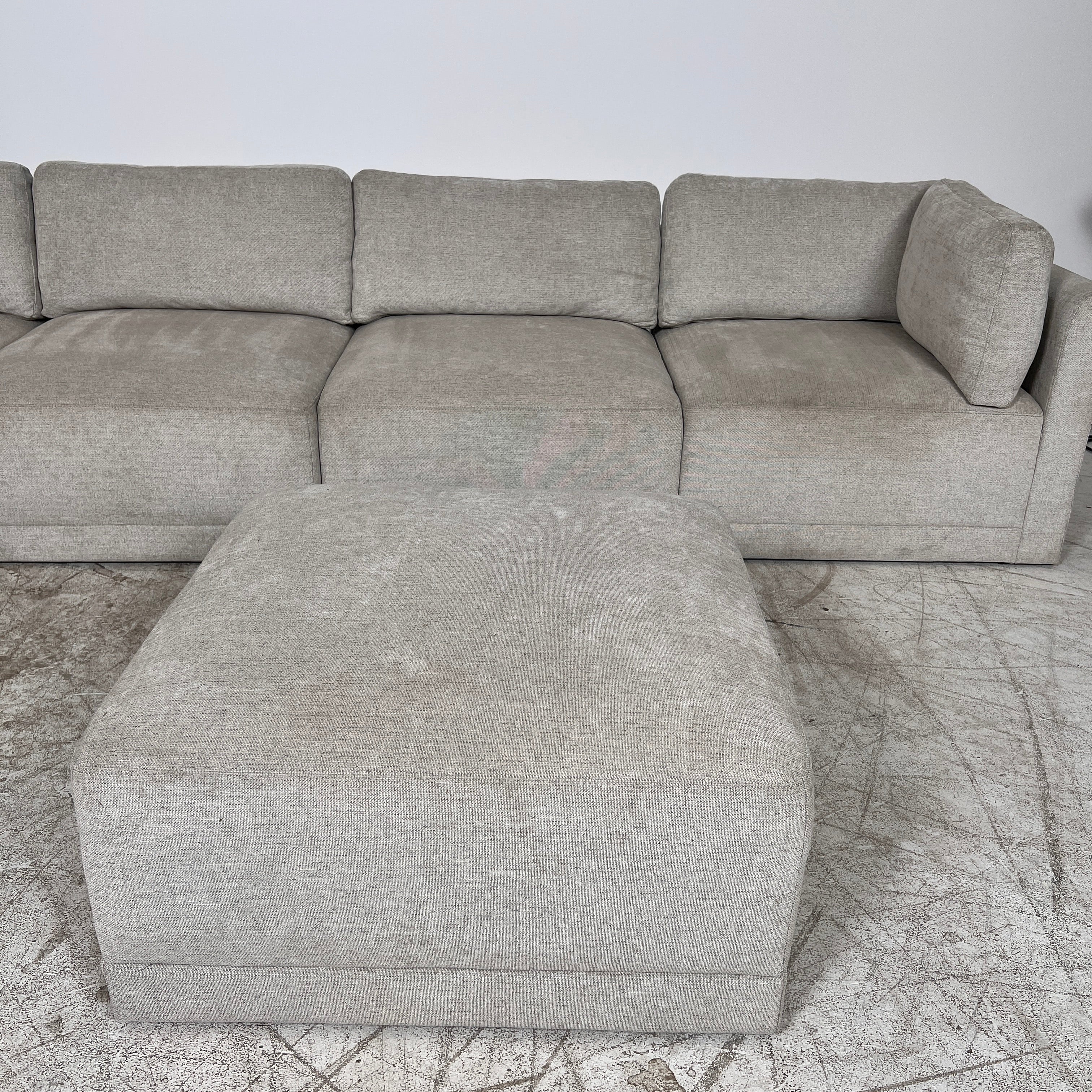 Thomasville 6 piece modular sectional. Reconfigurable L shaped sofa couch. delivery available
