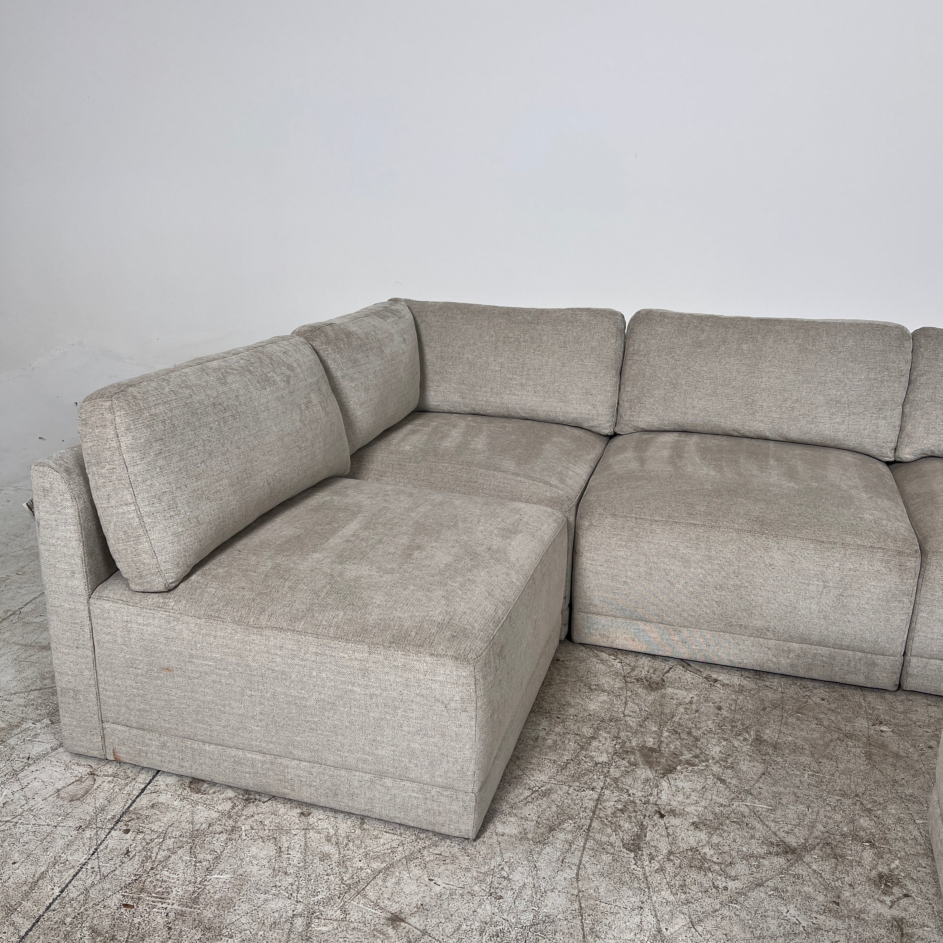 Thomasville 6 piece modular sectional. Reconfigurable L shaped sofa couch. delivery available