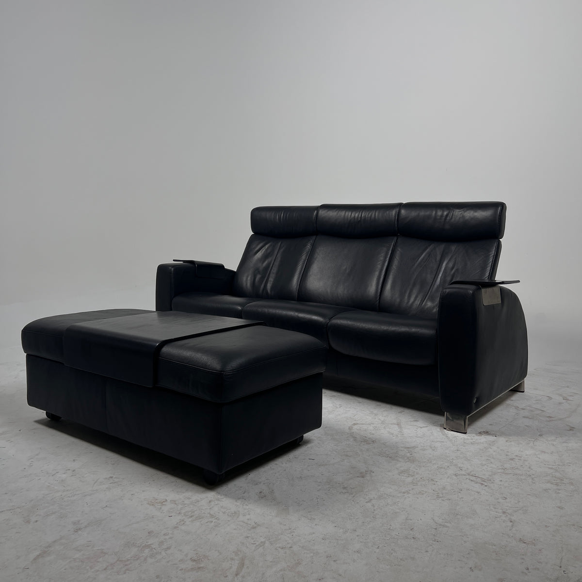 Ekornes Stressless Arion 3 seater sofa + ottoman + trays. Reclining sofa couch. delivery available