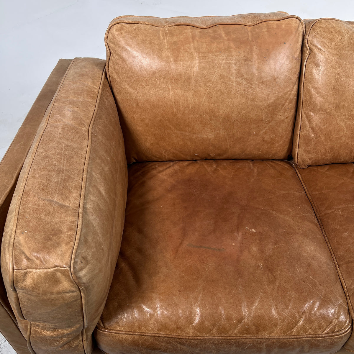 Structube Rowan leather 3 seater sofa couch. Mid century modern 3 seater. Delivery available