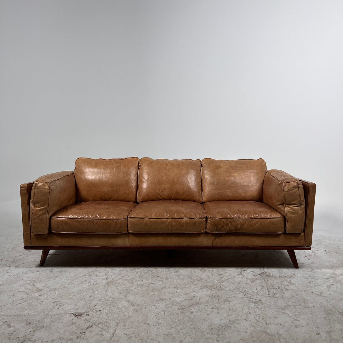 Structube Rowan leather 3 seater sofa couch. Mid century modern 3 seater. Delivery available