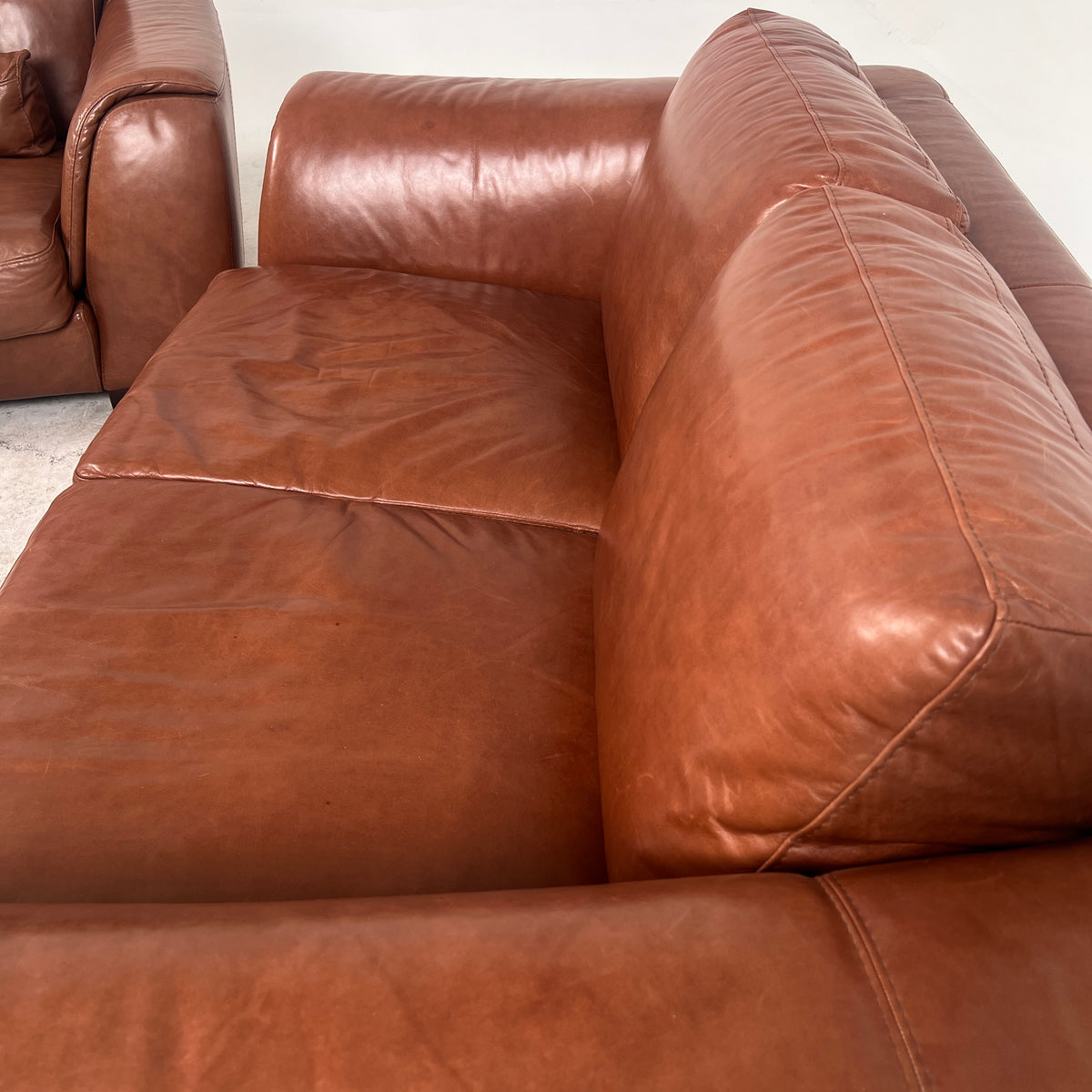 Calia Italia Leather Sofa Set. Aniline leather 3+2 Couch set. Delivery available