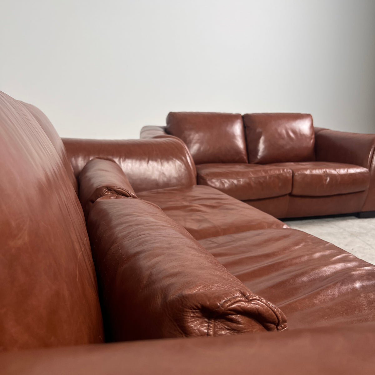 Calia Italia Leather Sofa Set. Aniline leather 3+2 Couch set. Delivery available