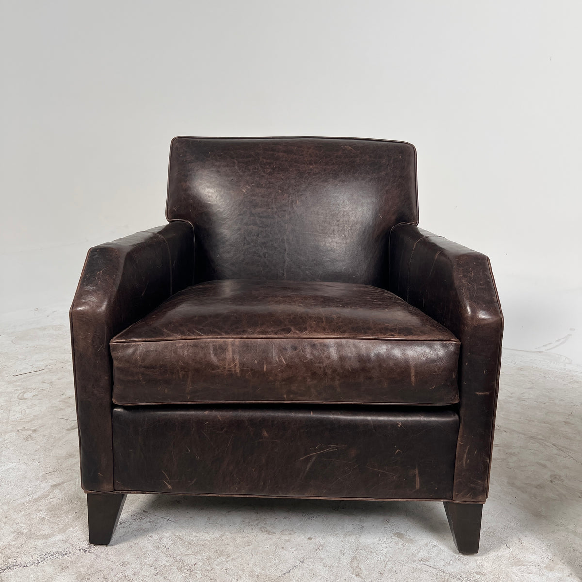 Ethan Allen Distressed leather Club Chairs. MCM Pair of Armchairs. Delivery available