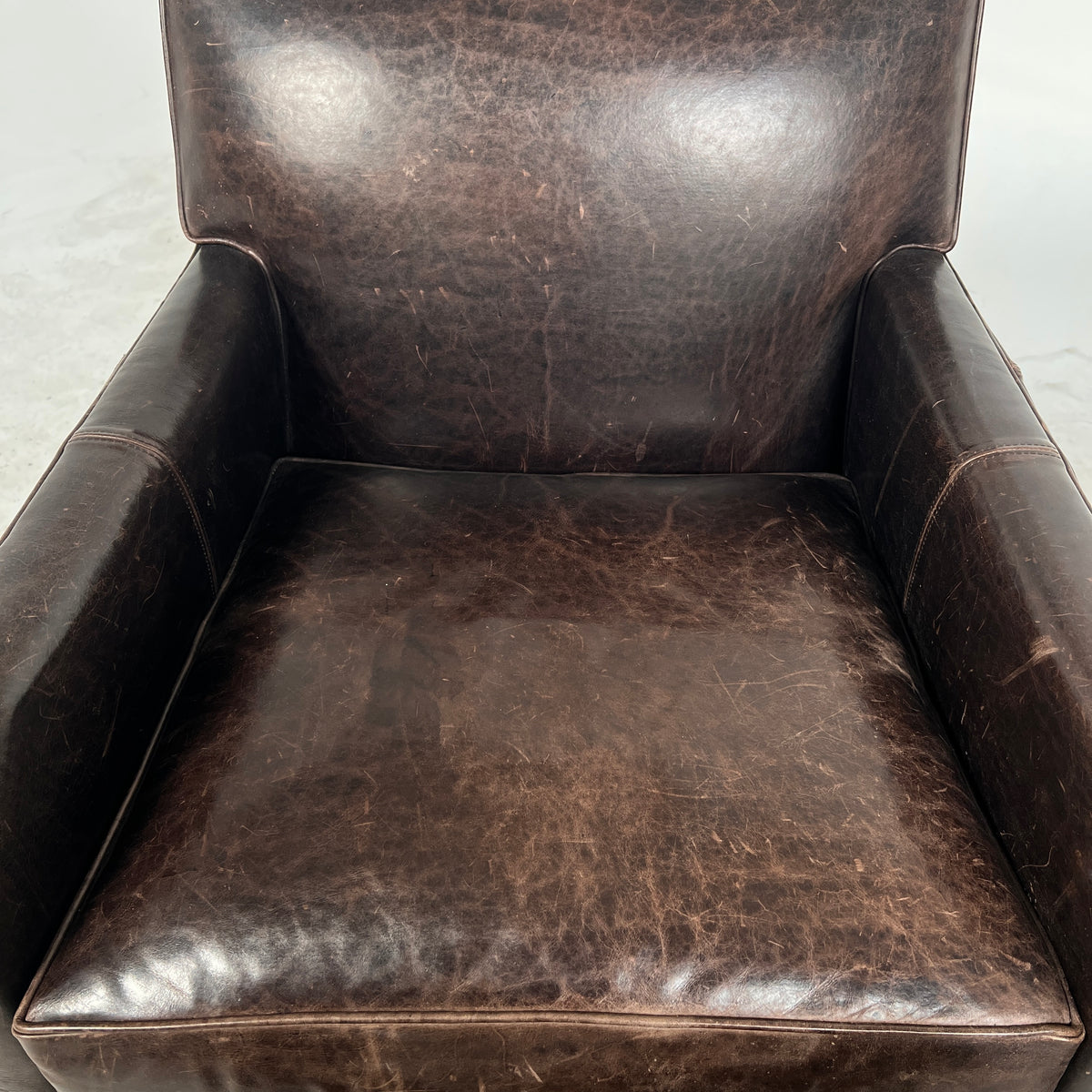 Ethan Allen Distressed leather Club Chairs. MCM Pair of Armchairs. Delivery available