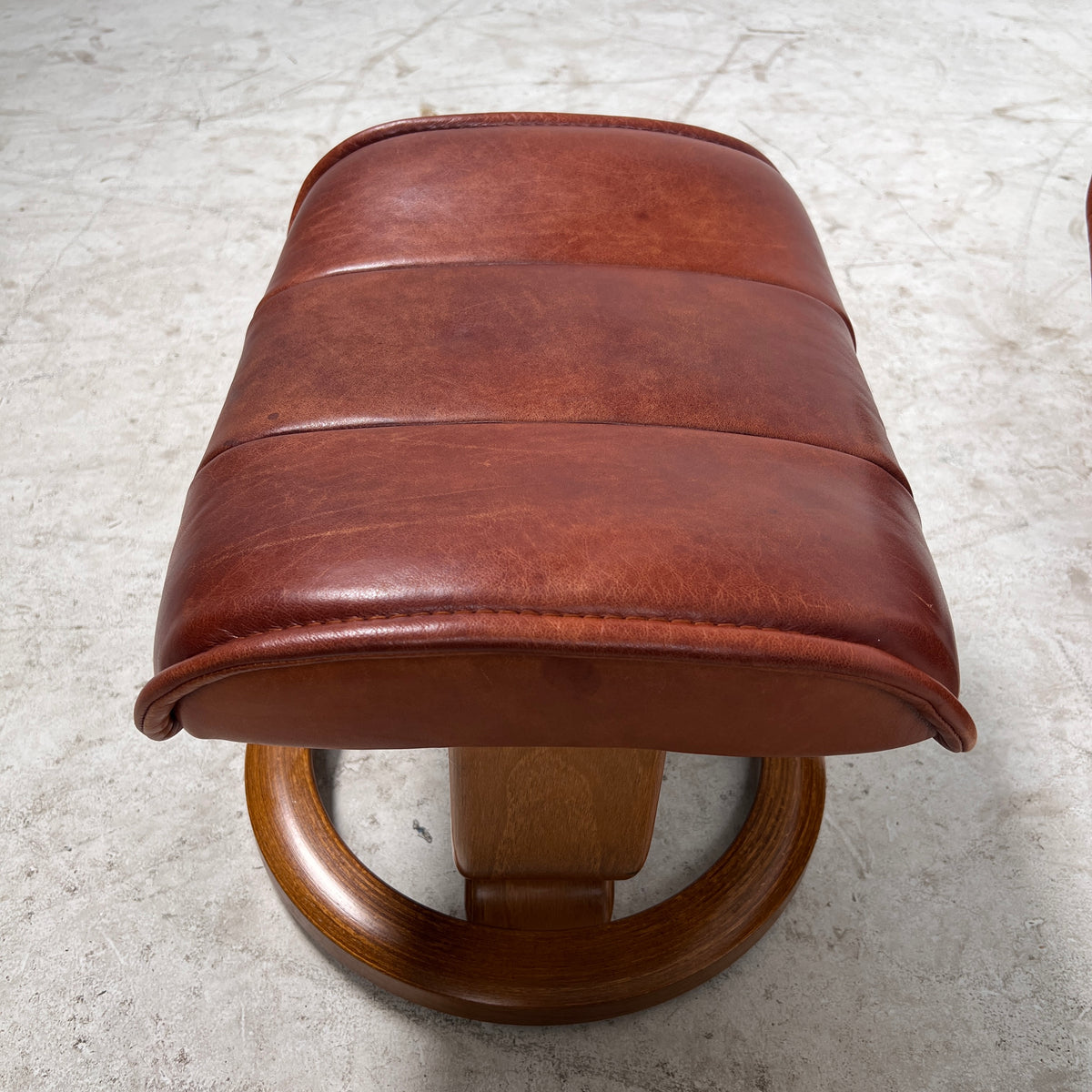 Ekornes Stressless Leather chair + ottoman. Cognac Brown recliner chair.