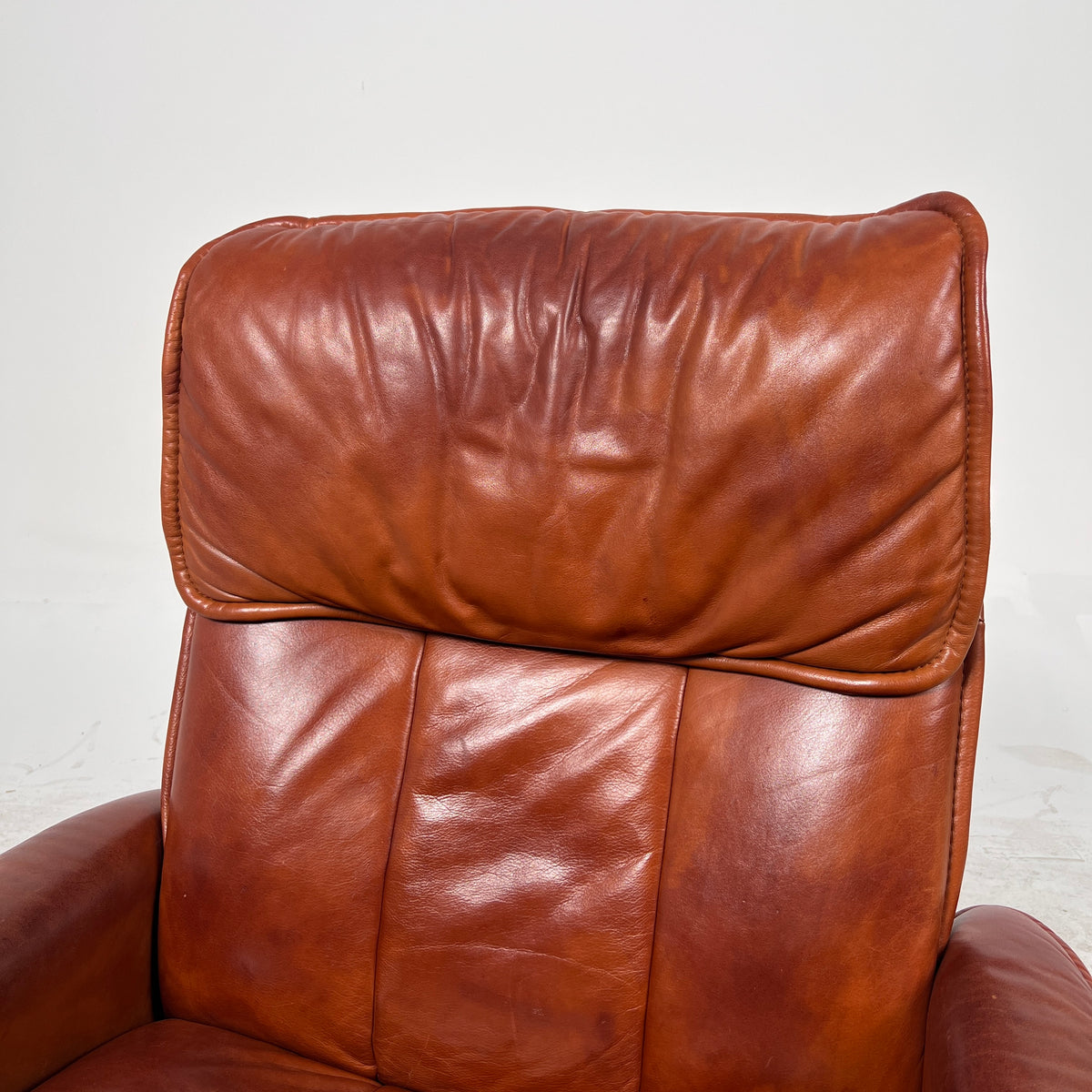Ekornes Stressless Leather chair + ottoman. Cognac Brown recliner chair.