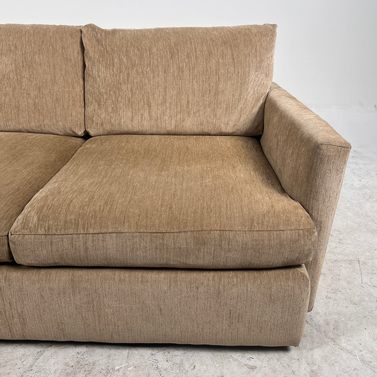 Crate and Barrel Sectional. High end L shaped sofa couch. Delivery available