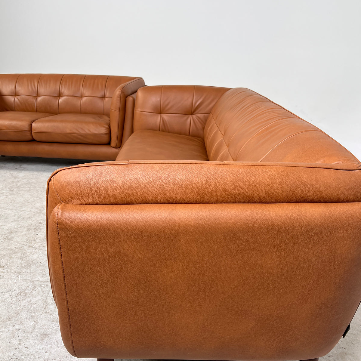 Amax Leather Sofa + couch set. Cognac mcm Leather 3+2 set. Delivery available